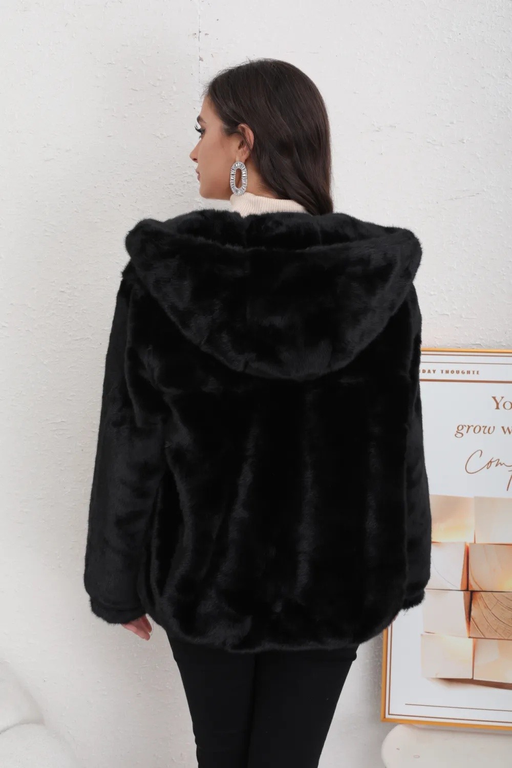 VESTE COURTE EN FOURRURE AVEC CAPUCHE - Image 14
