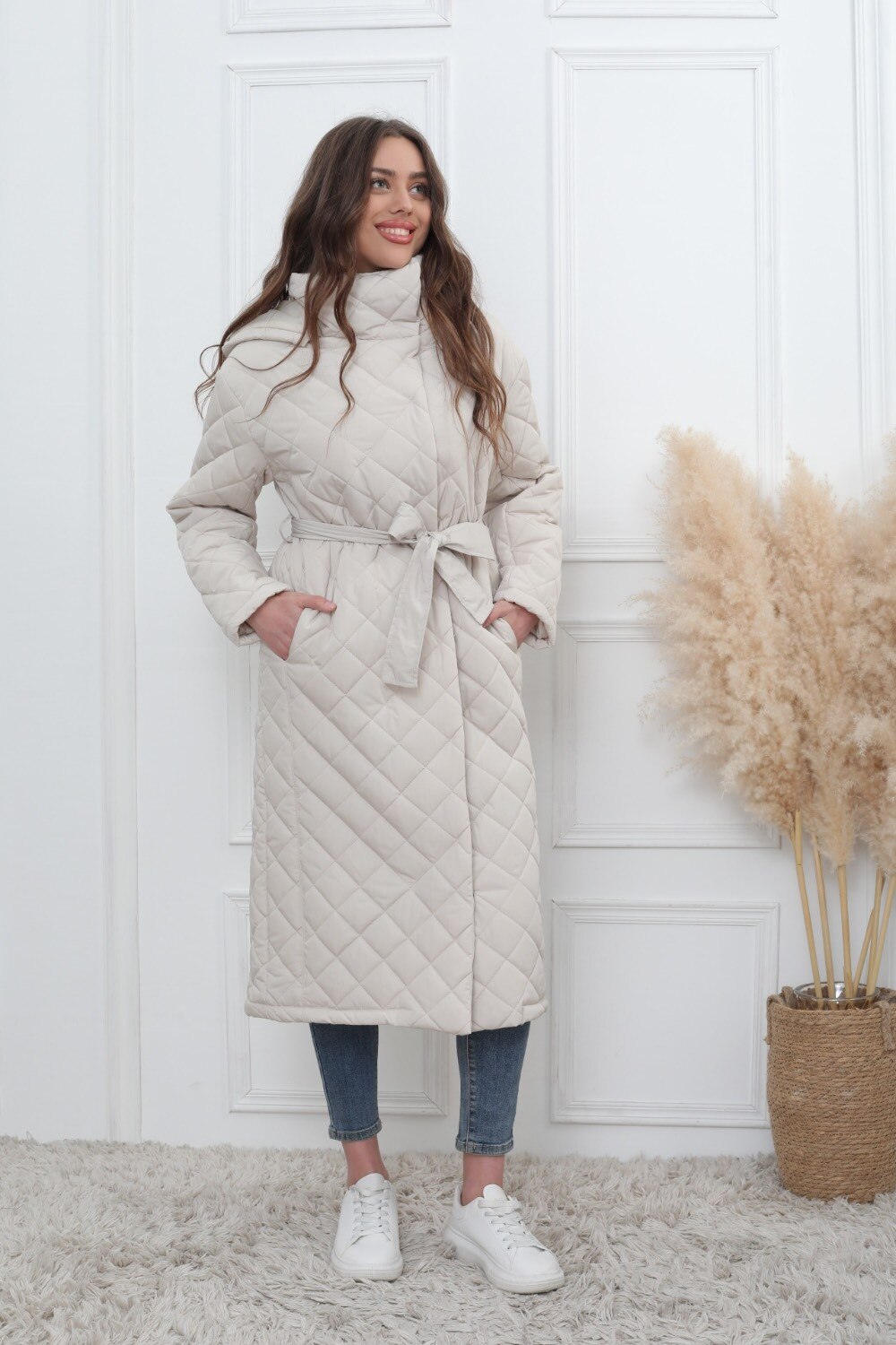 Lange gesteppte Jacke mit abnehmbarer Kapuze - Image 1