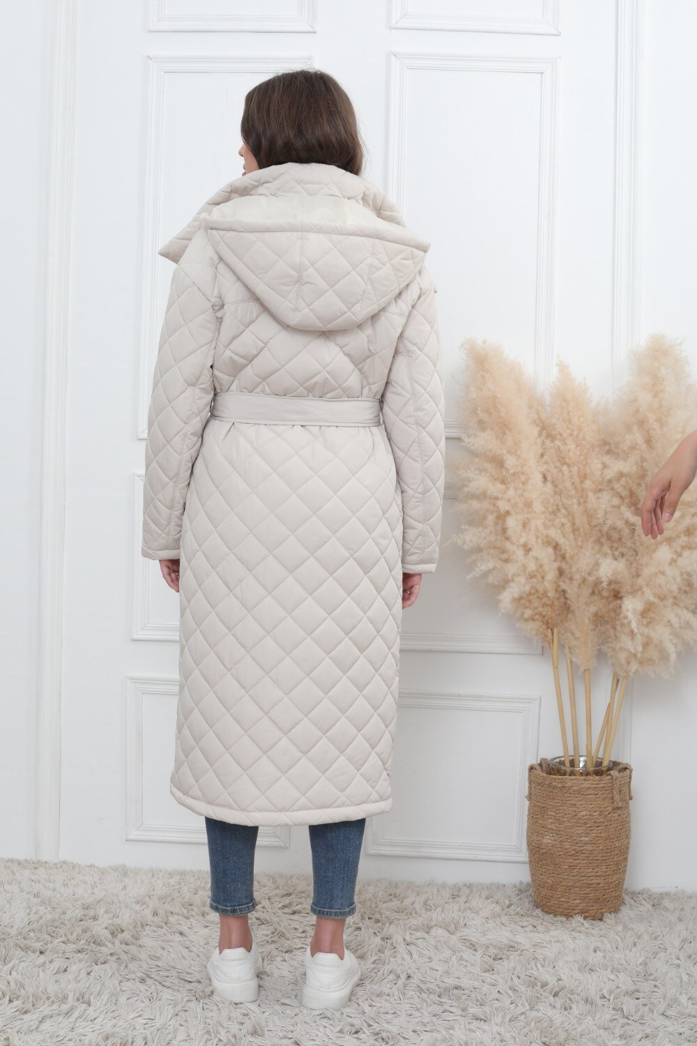 Lange gesteppte Jacke mit abnehmbarer Kapuze - Image 11