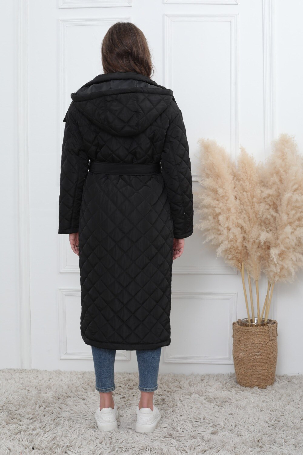 Lange gesteppte Jacke mit abnehmbarer Kapuze - Image 10