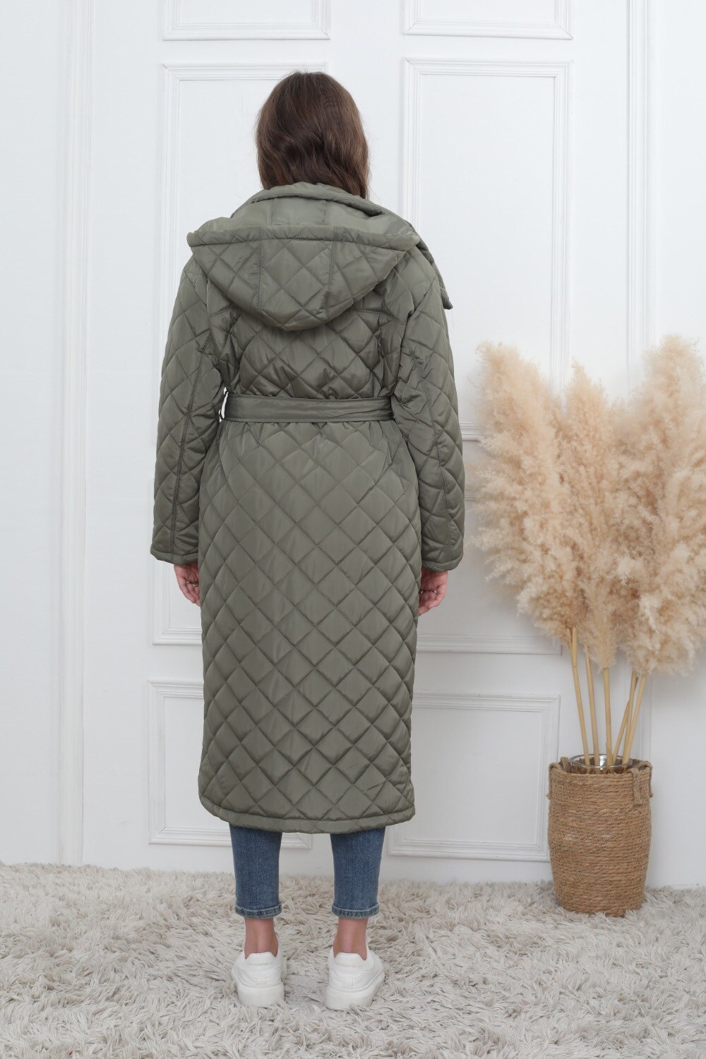 Lange gesteppte Jacke mit abnehmbarer Kapuze - Image 12