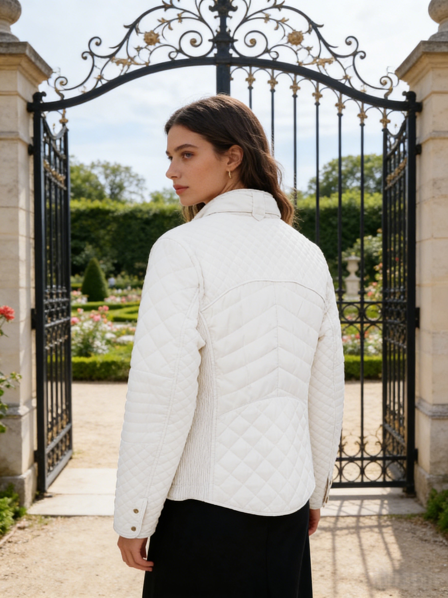 Kurze gesteppte Jacke - Image 10