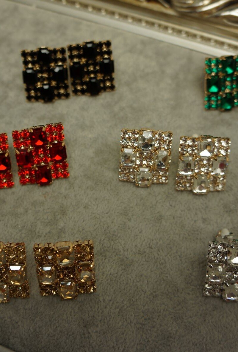 Wholesaler MET-MOI - Clip-on earrings in various colors