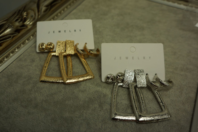 Wholesaler MET-MOI - Flower dangling earrings
