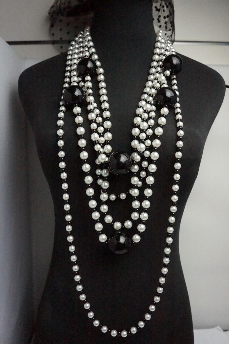 Wholesaler MET-MOI - Colorful plastic ball necklace