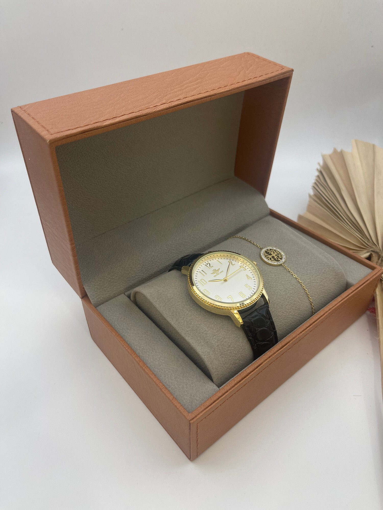 Wholesaler Michael John Montres - Michael John women's watch box with steel jewelry