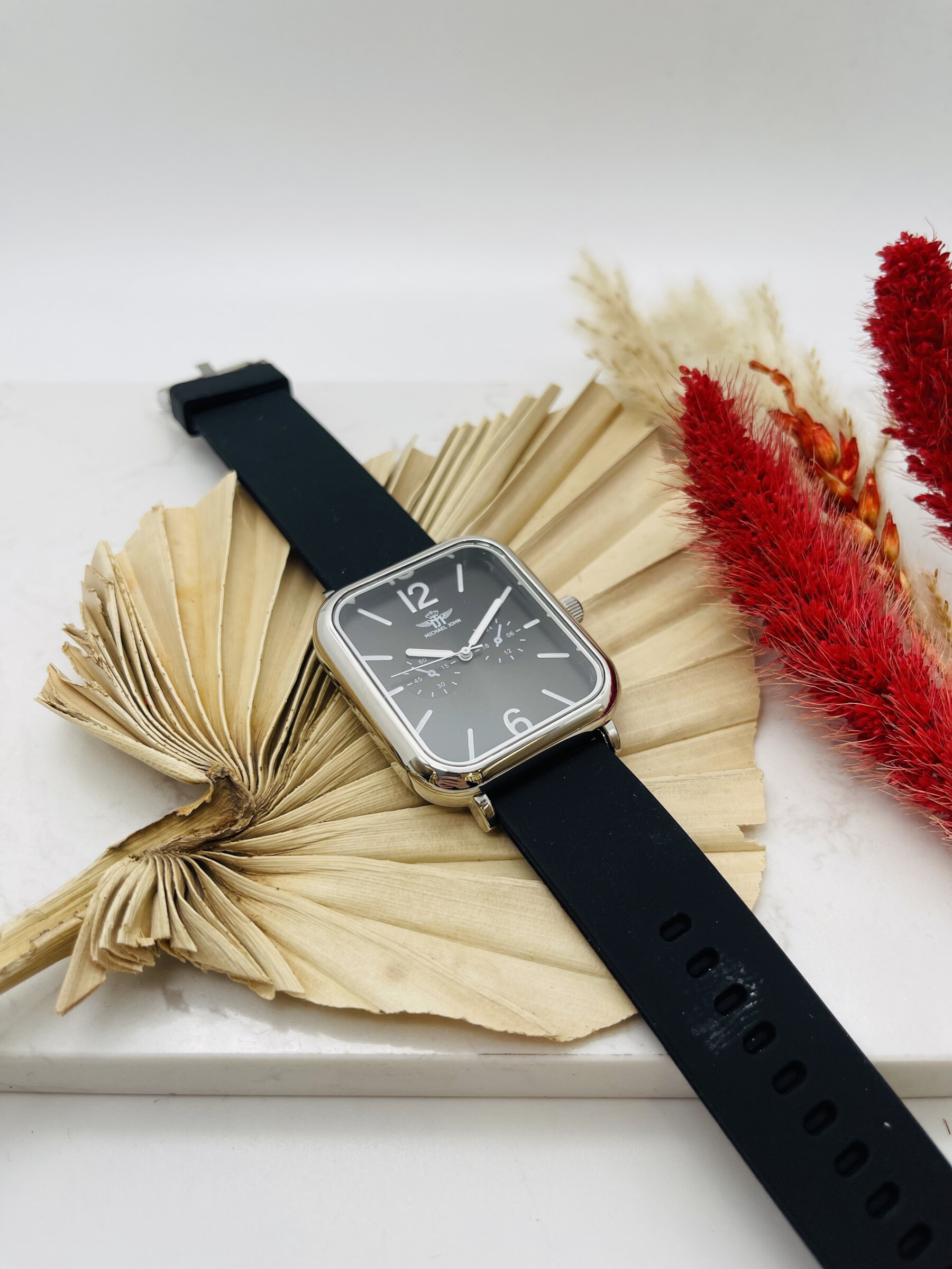 Wholesaler Michael John Montres - Woman watch