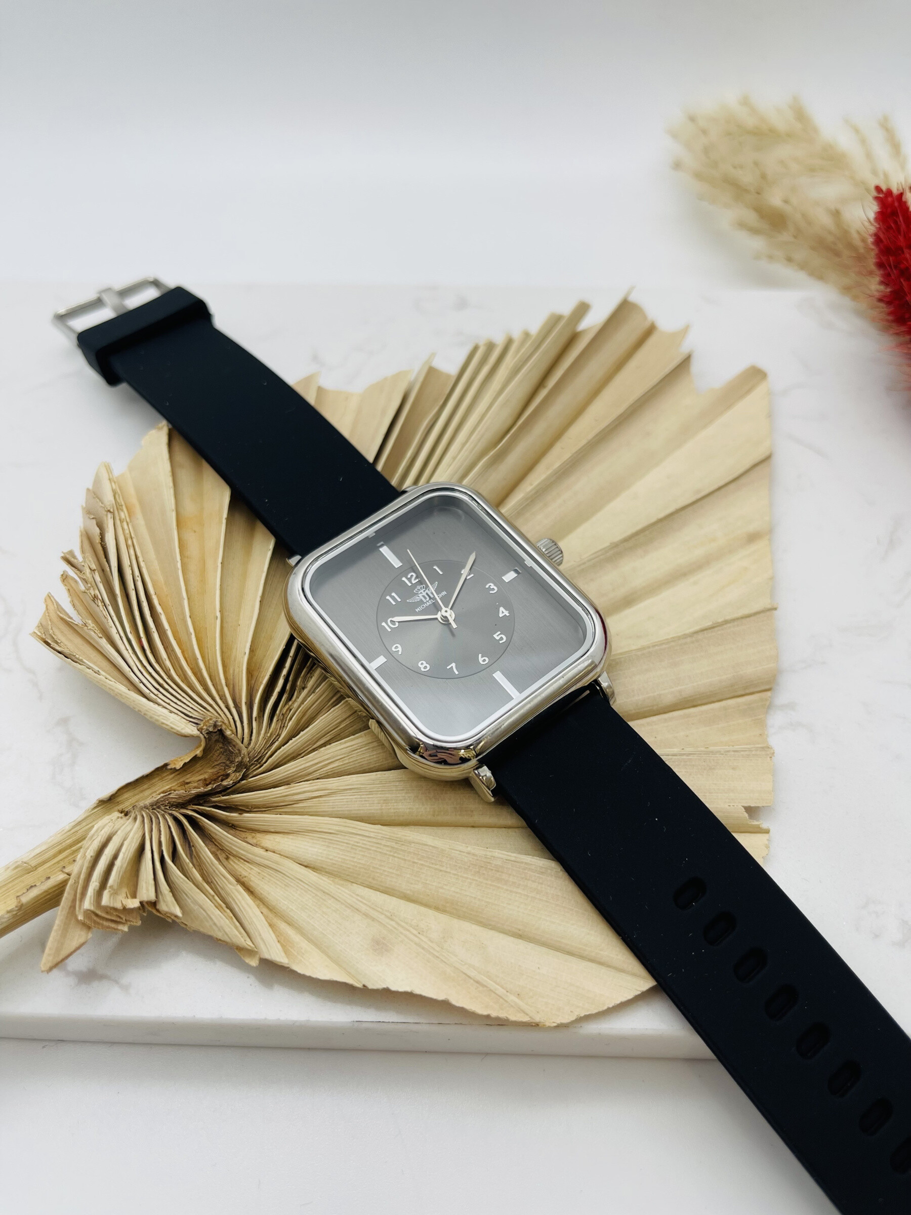 Wholesaler Michael John Montres - Woman watch
