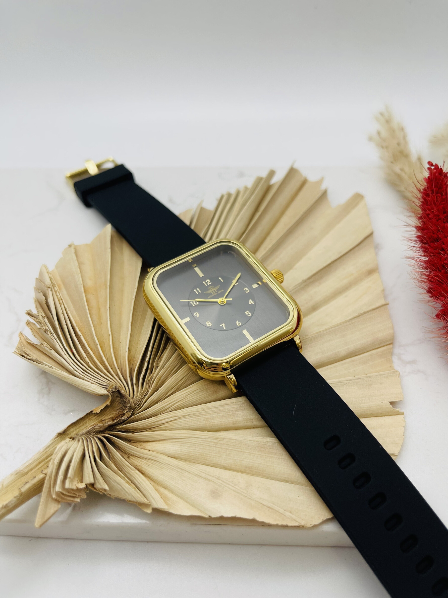 Wholesaler Michael John Montres - Woman watch
