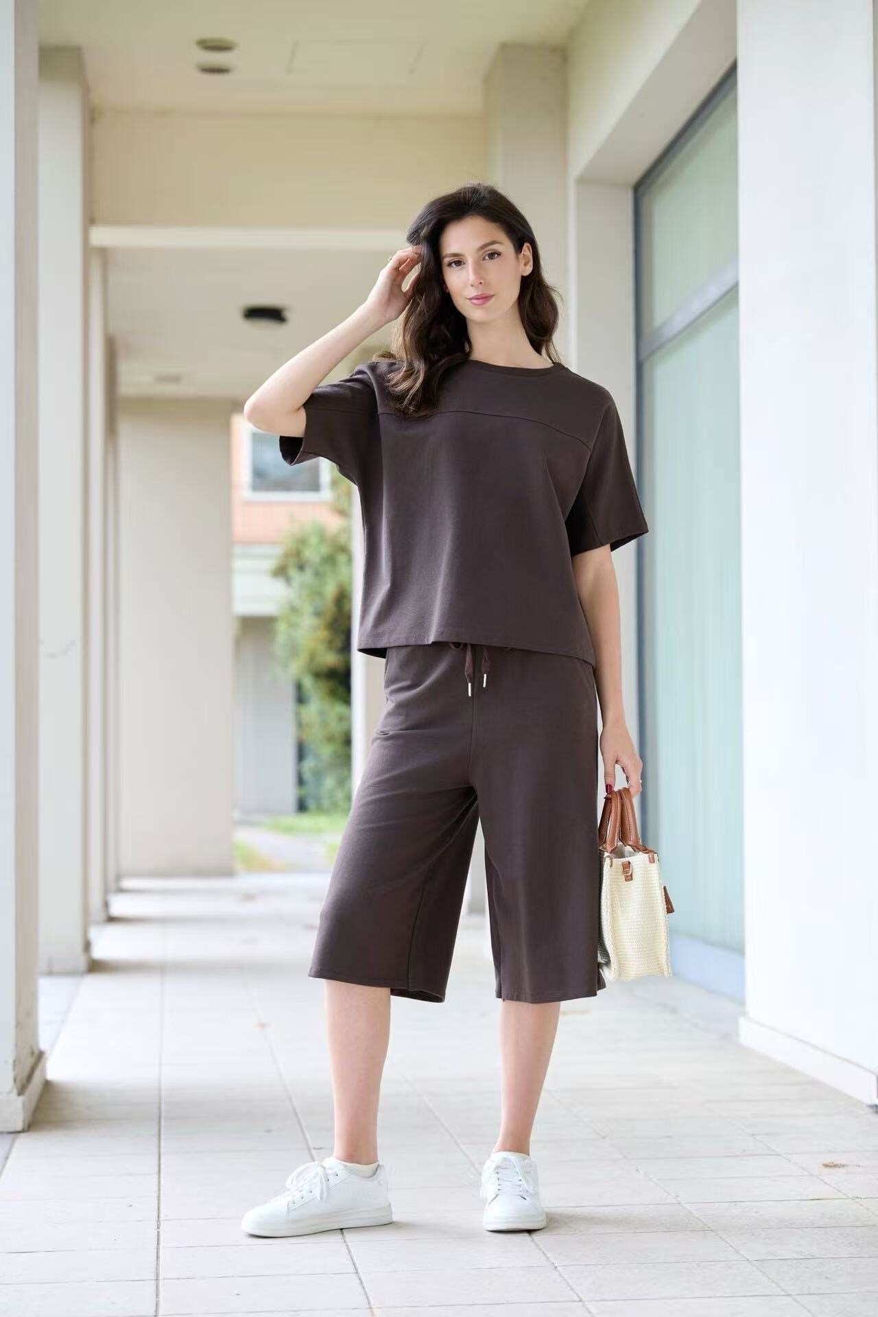 Wholesaler Mika Moda - SWEATSHIRT SET WITH BACK LABEL AND FLEECE BERMUDA SHORTS