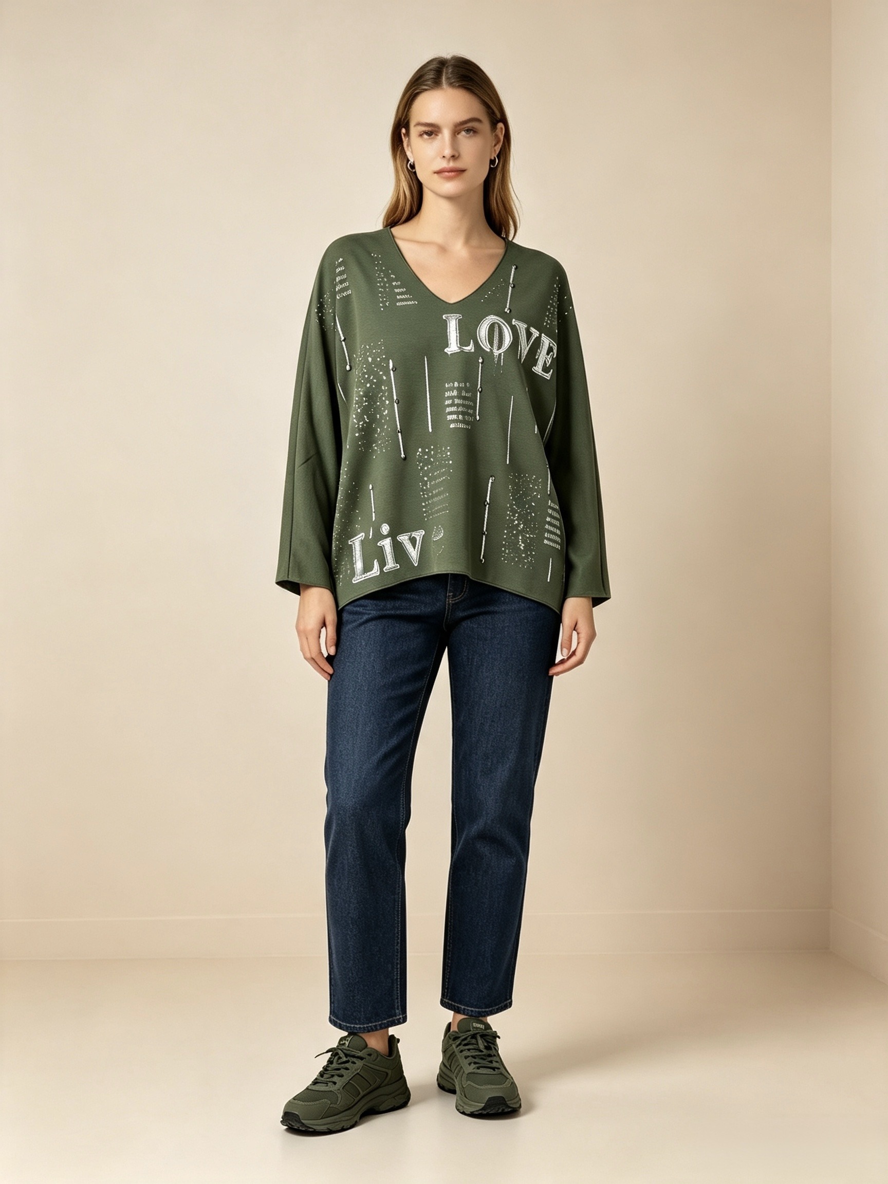 Wholesaler Mika Moda - Sweater with silver print and adorned with metal studs
