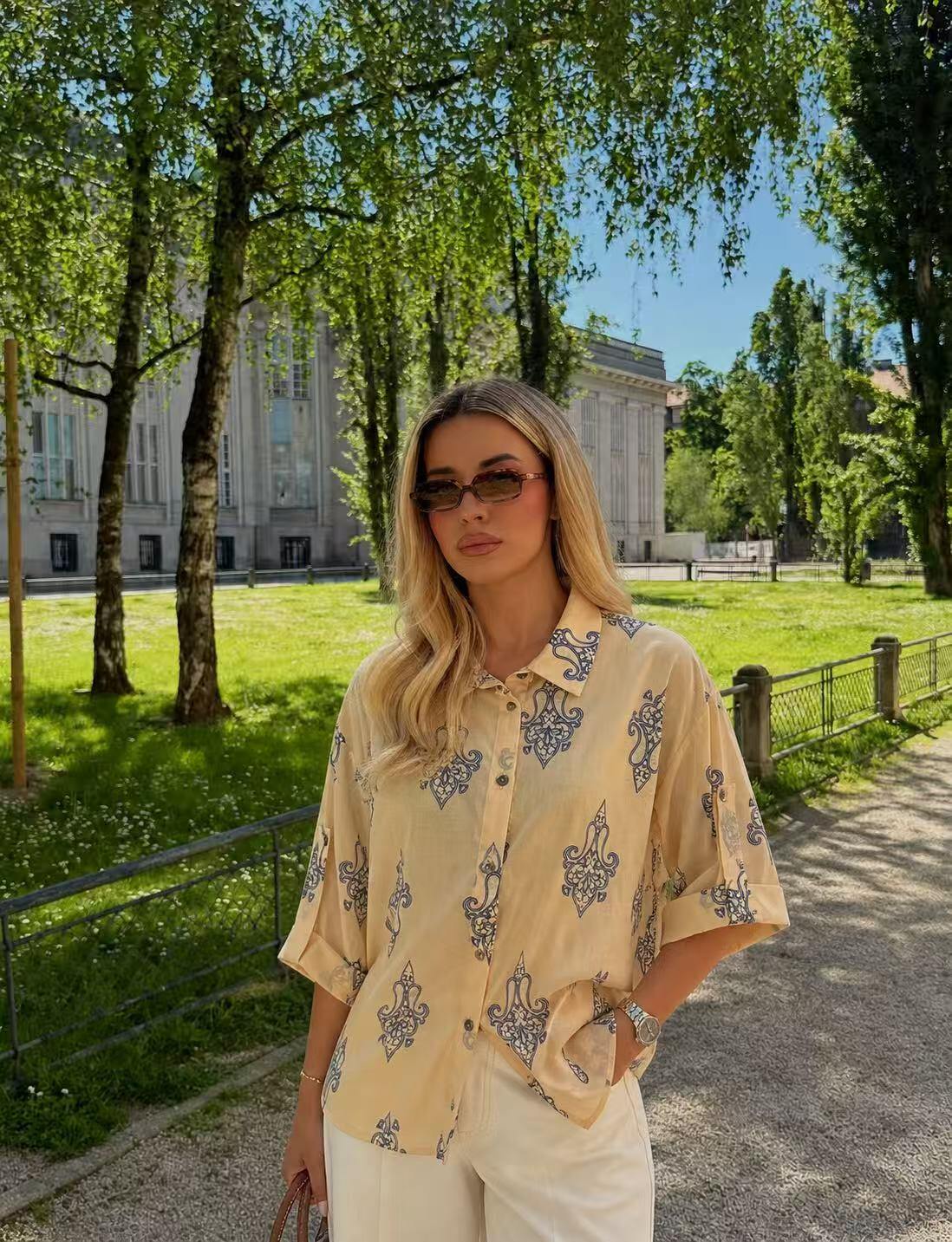 Mayorista MILLERA - CAMISA FLUIDA CON ESTAMPADO MAIÓLICA