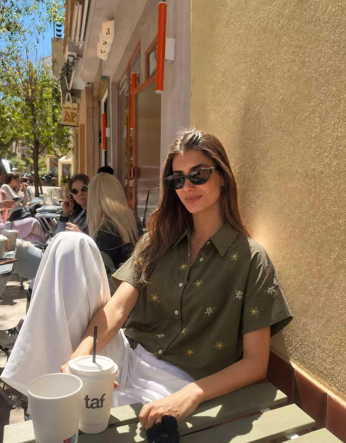 Mayorista MILLERA - CAMISA MINIMALISTA CON BORDADOS