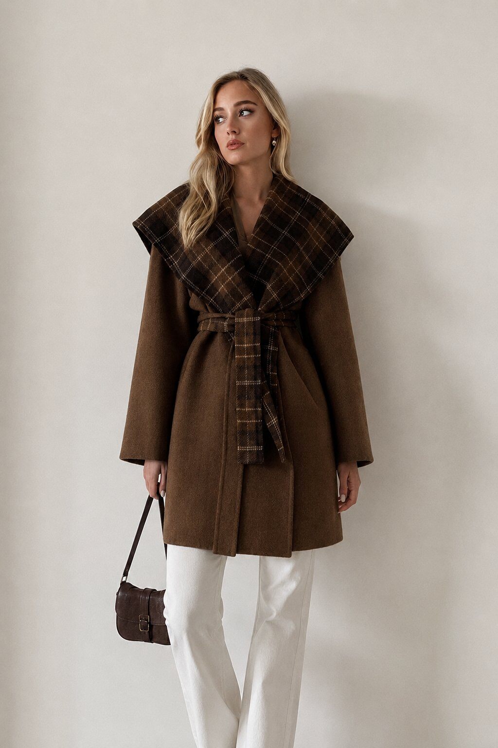 Wholesaler MILLERA - Coat with belt and checkered lining