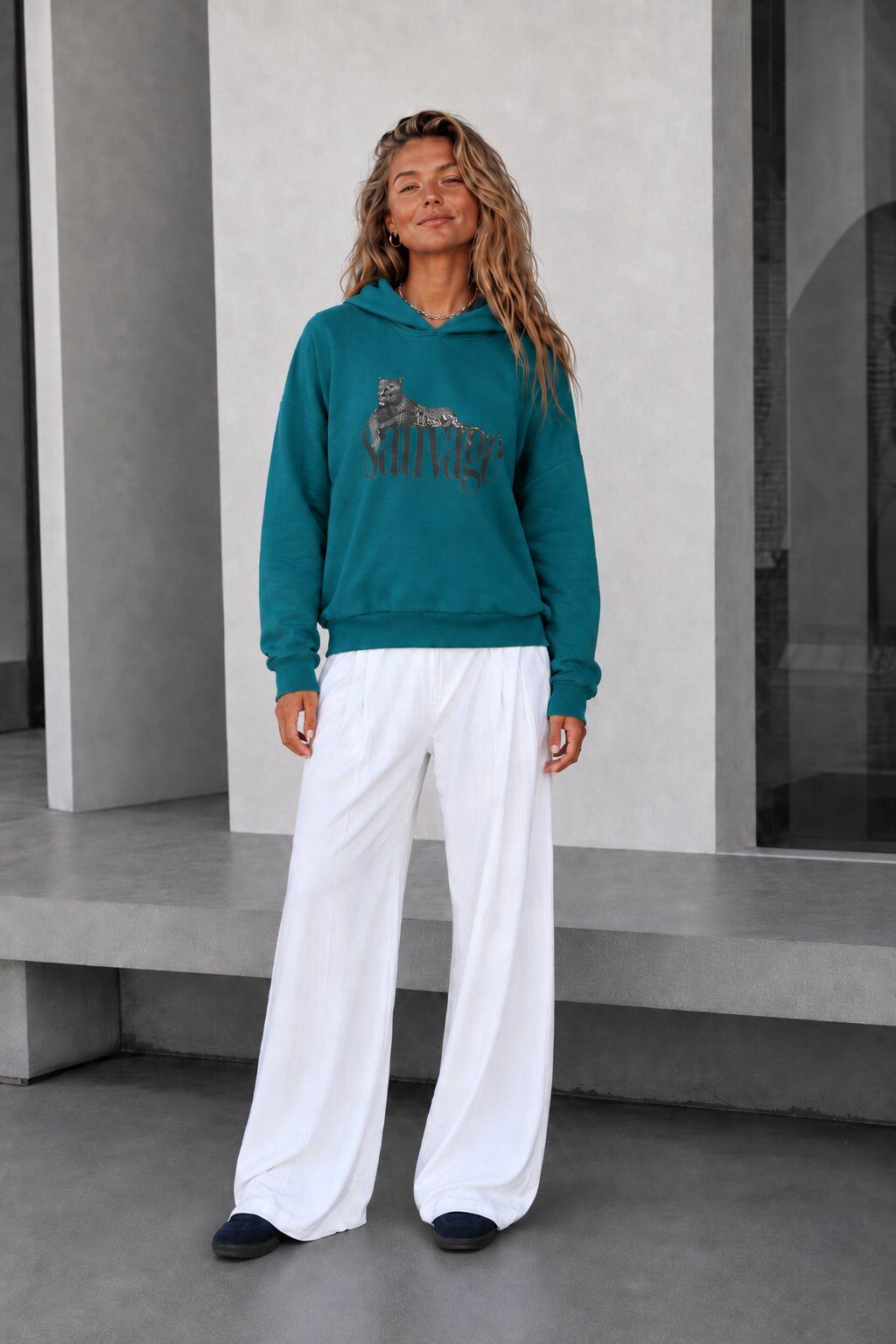 Grossiste MILLERA - SWEAT À CAPUCHE AVEC IMPRIMÉ ANIMALIER