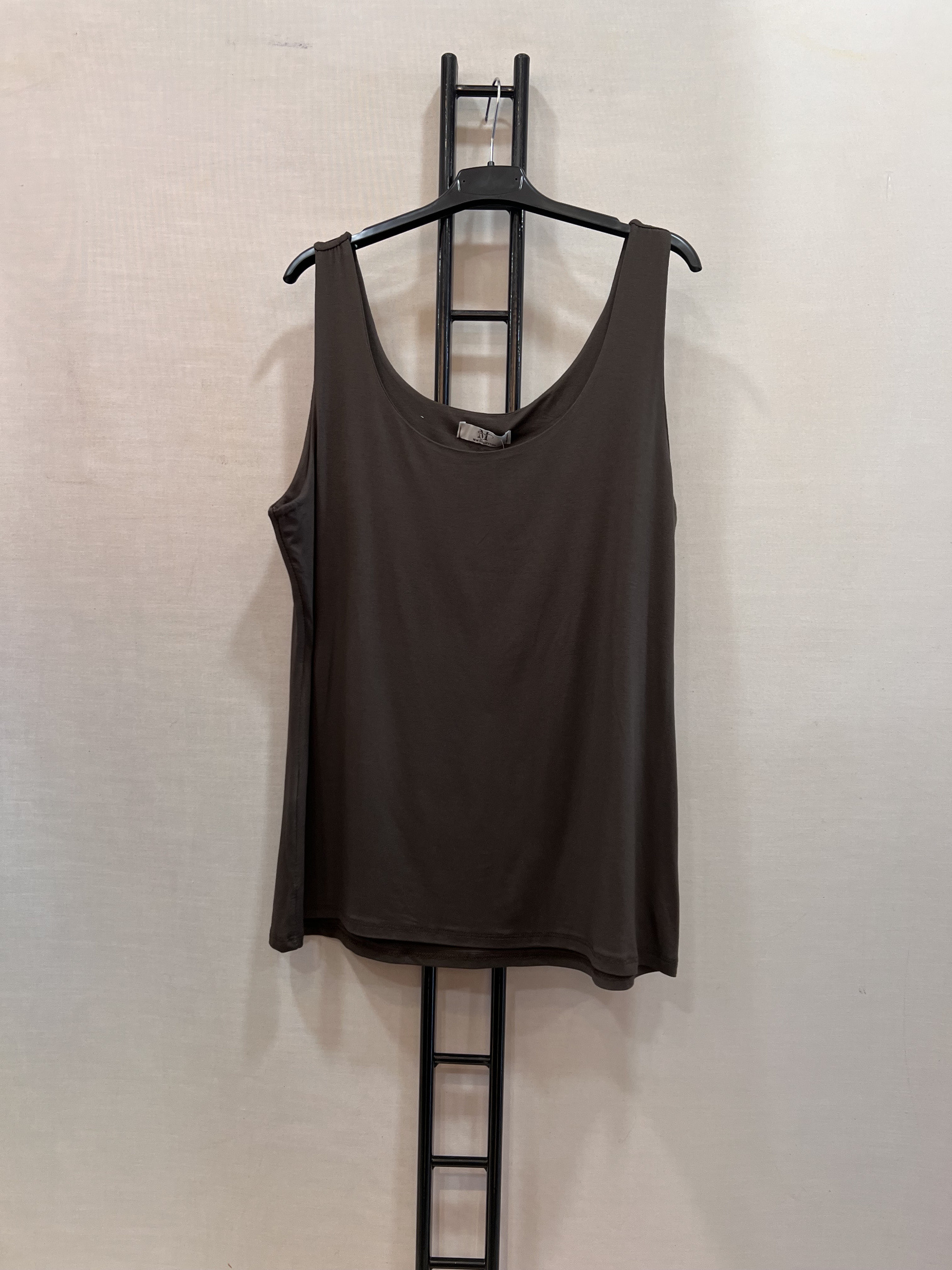 Grossiste Mily Grande Taille - top uni élastique