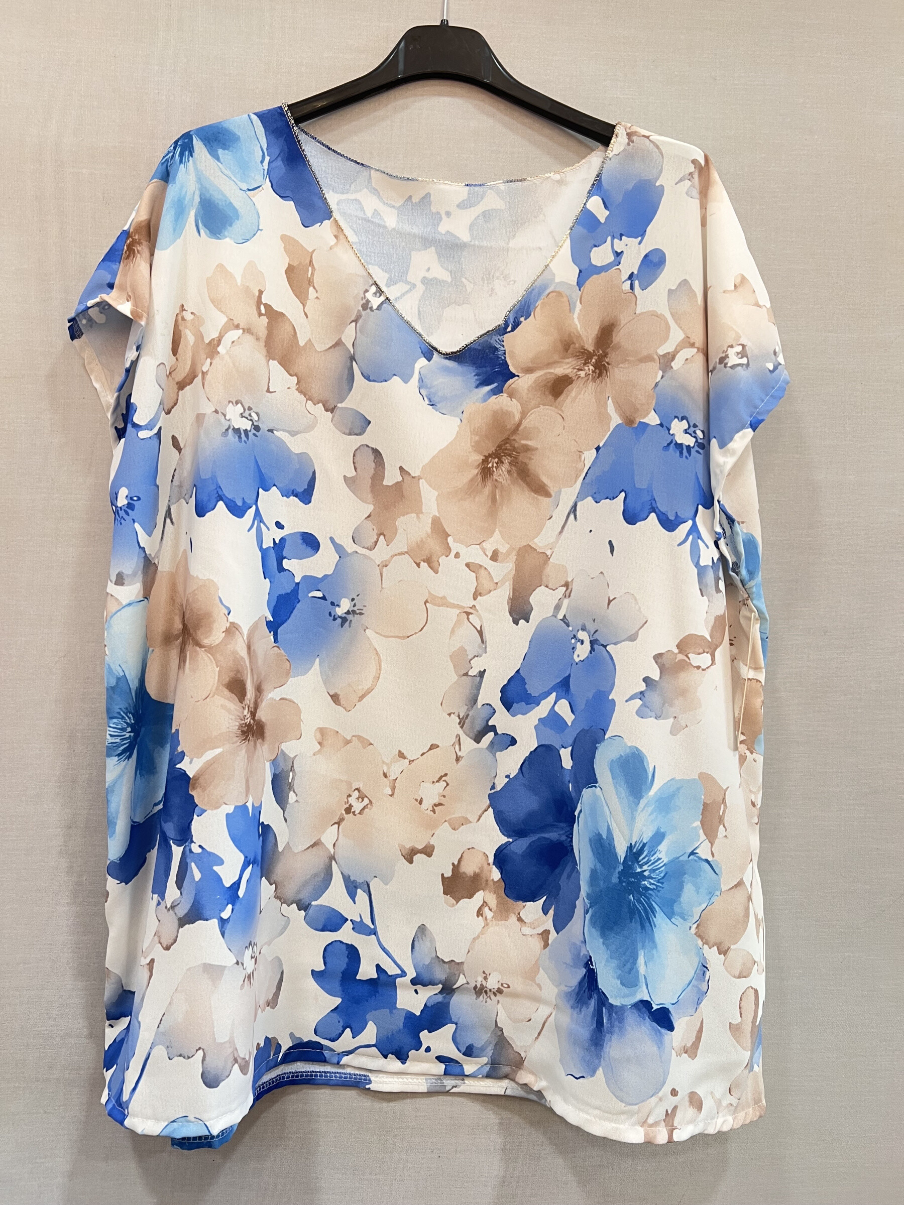 Wholesaler Mily - V -neck blouses
