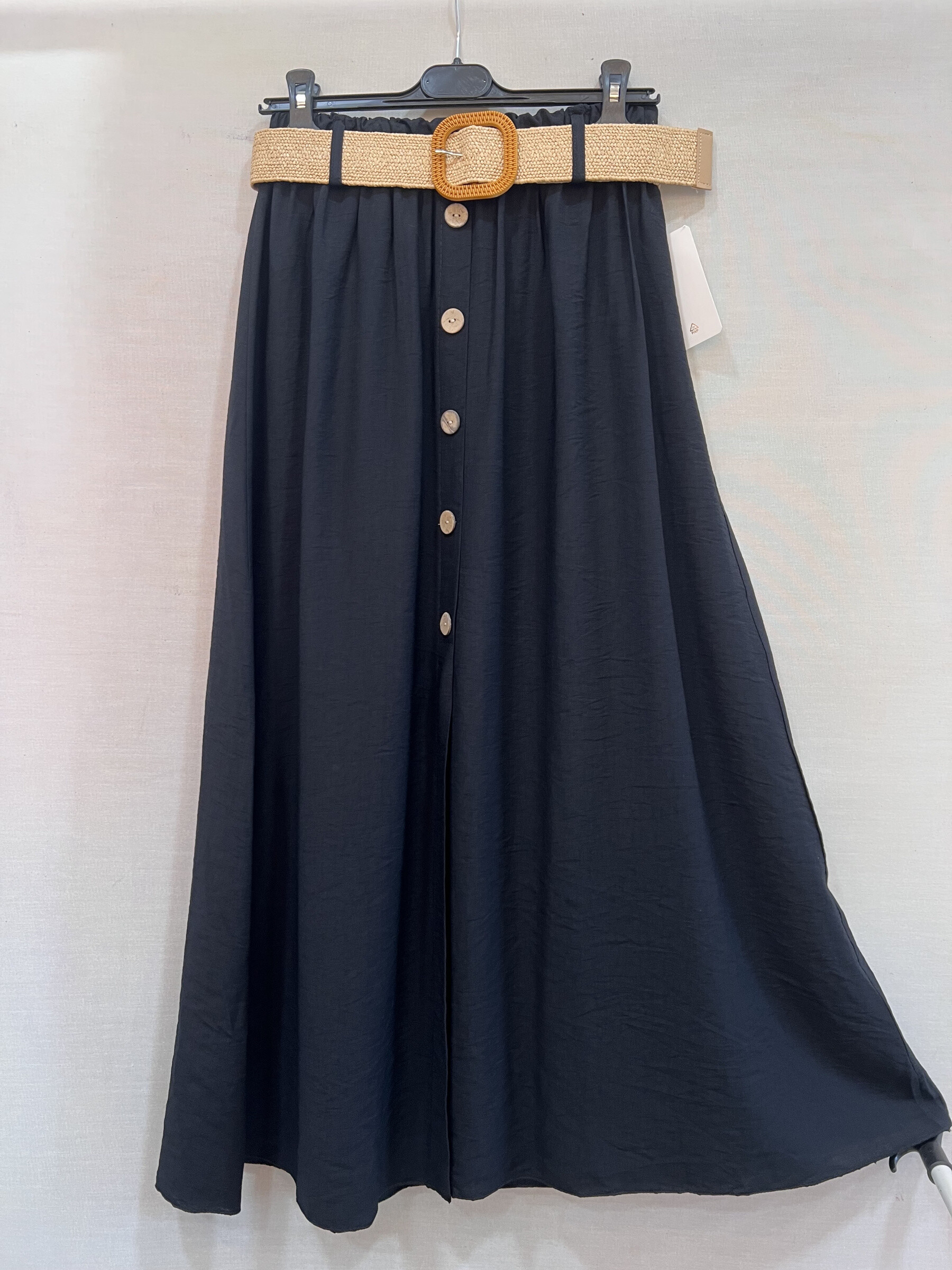 Wholesaler Mily - Belted and buttoned skirts