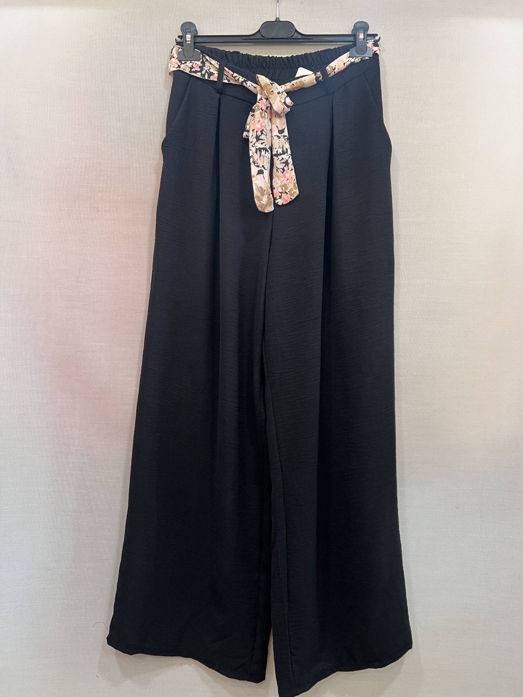 Wholesaler Mily - large size flowing pants