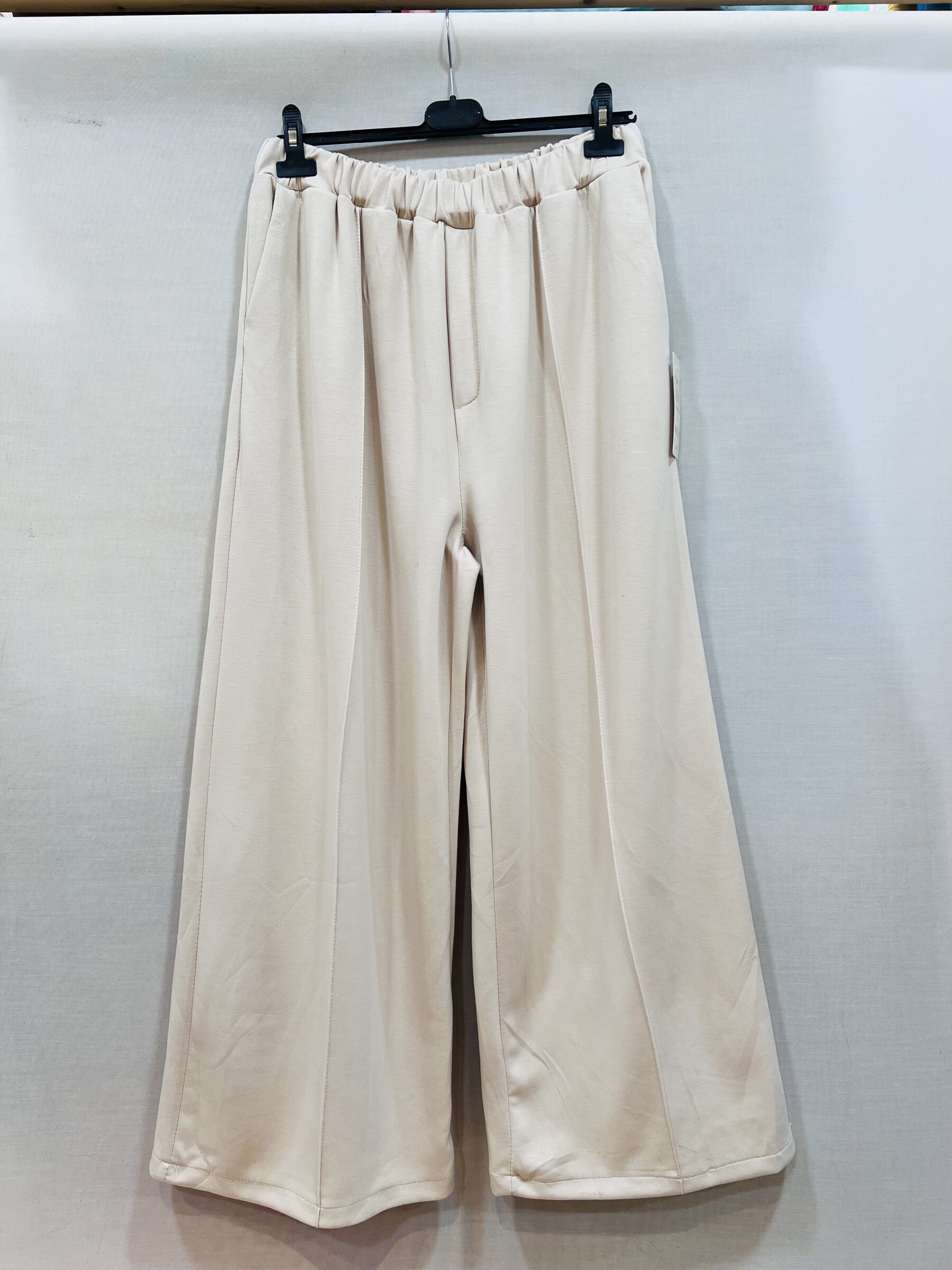 Wholesaler Mily - sweetra straight pants with flared legs