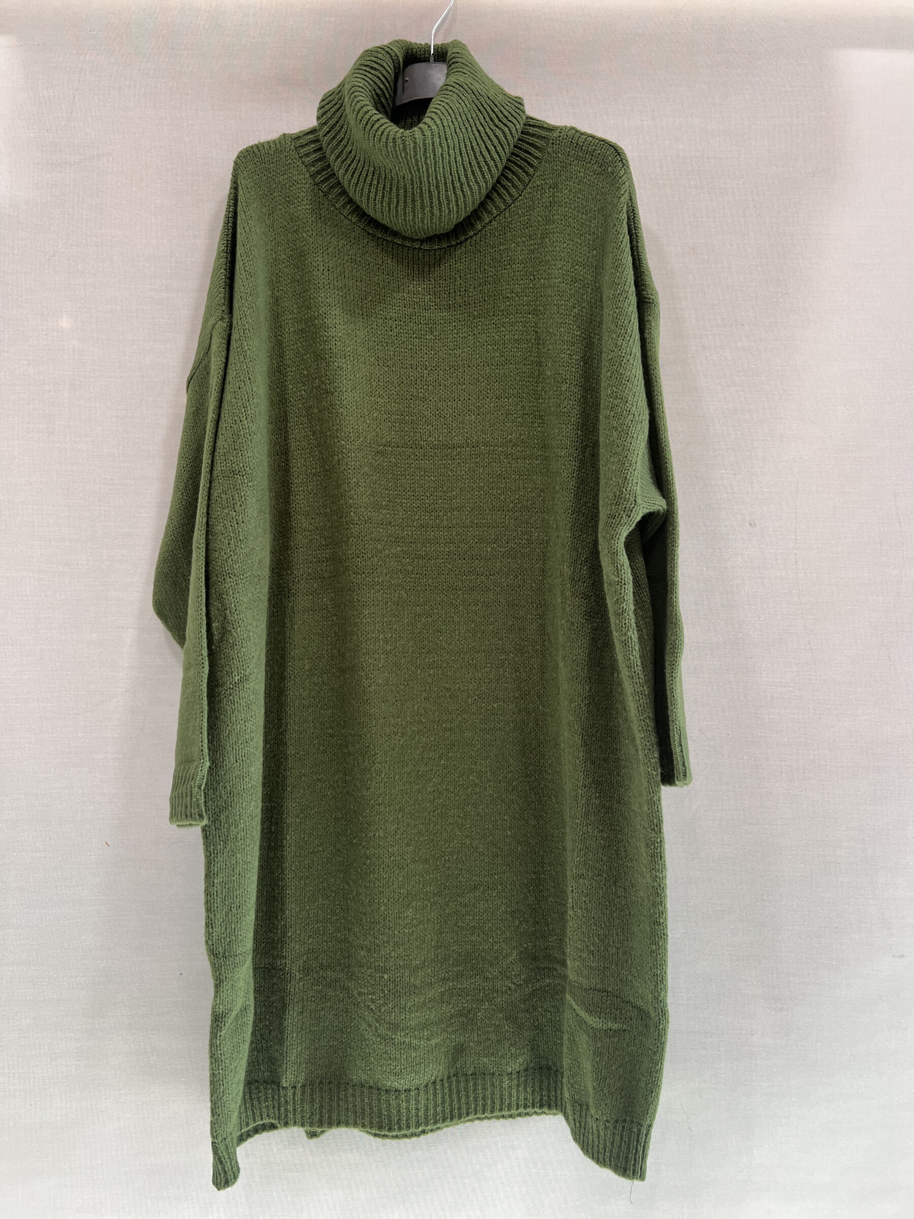 Wholesaler Mily - plus size turtleneck sweater dress