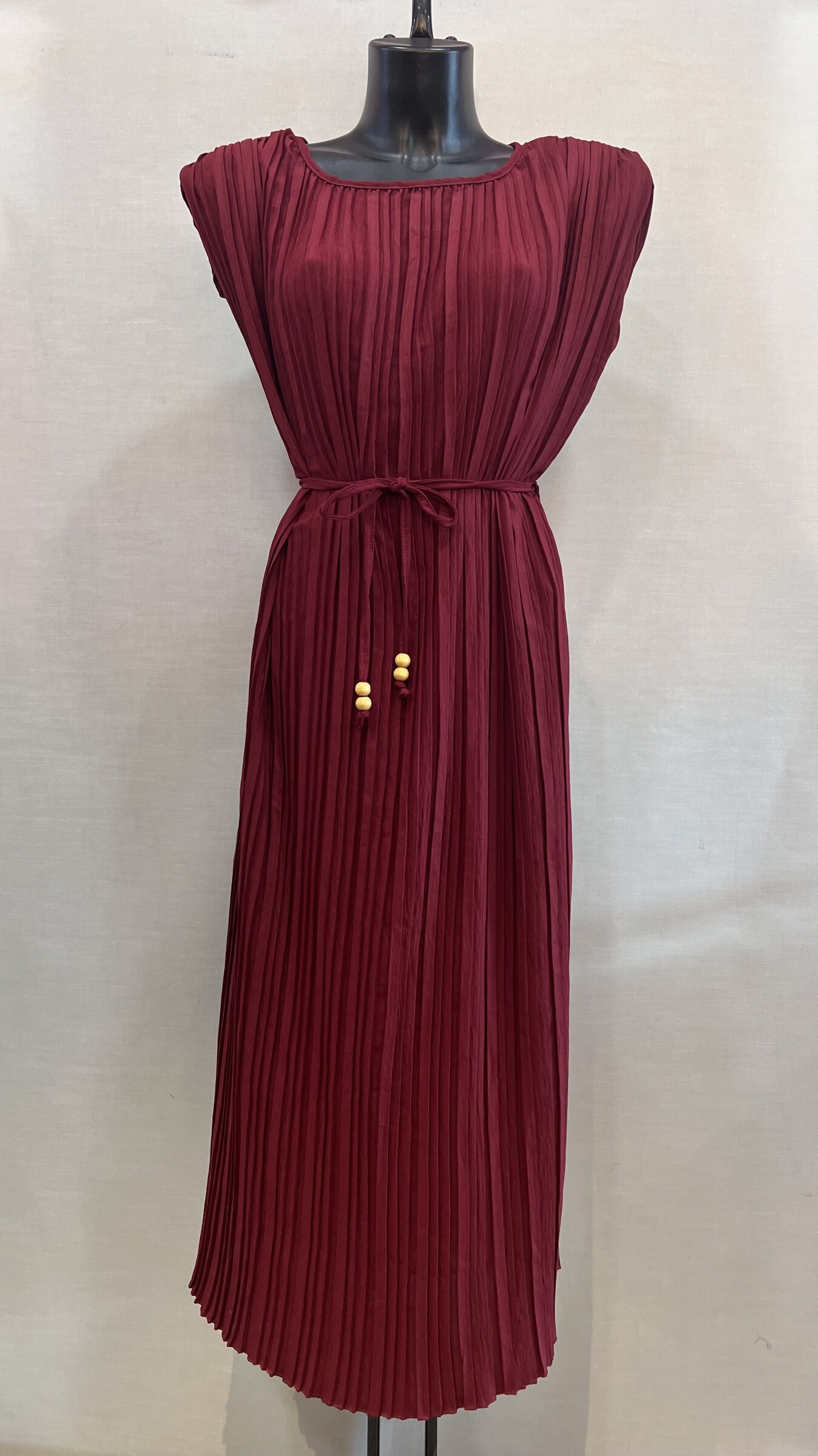 Großhändler Mily Grande Taille - Großes Faltenkleid mit zwei Küstenschlitz