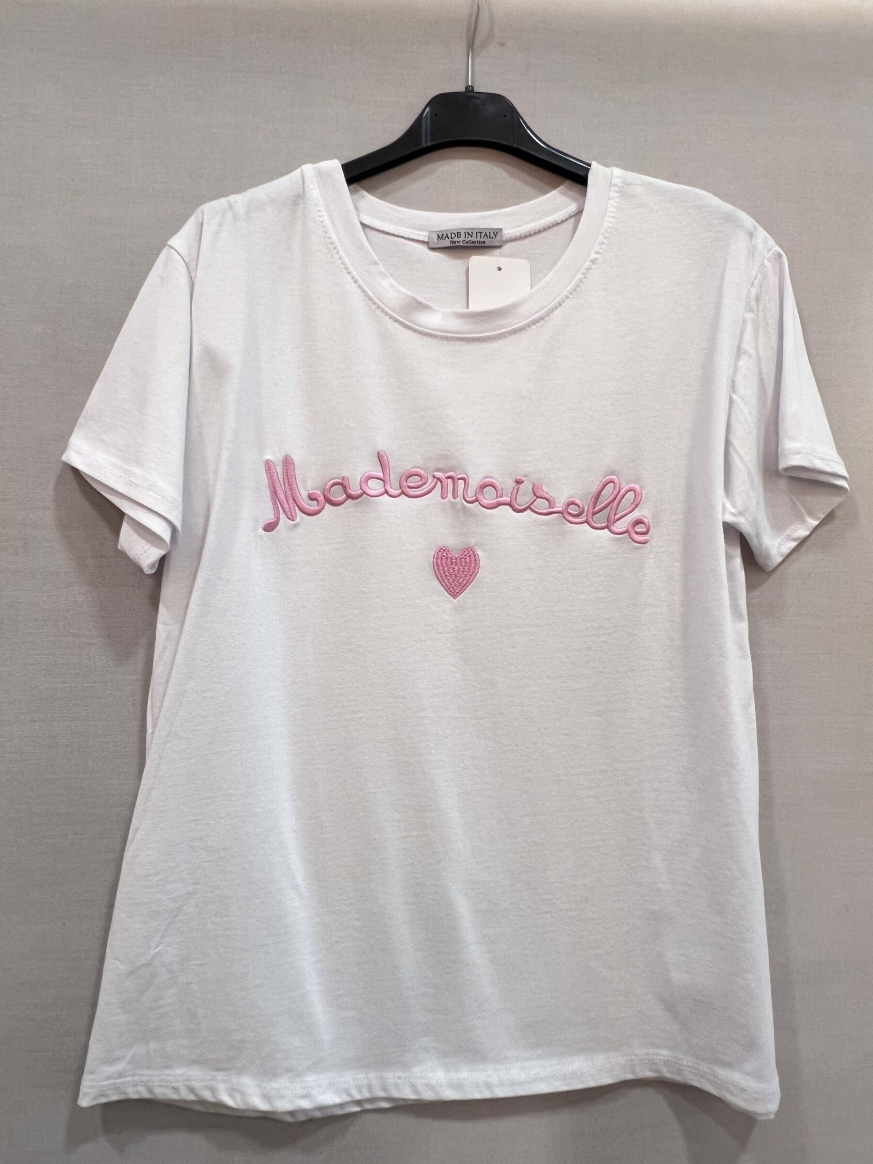 Wholesaler Mily - PLUS SIZE V-NECK T-SHIRT