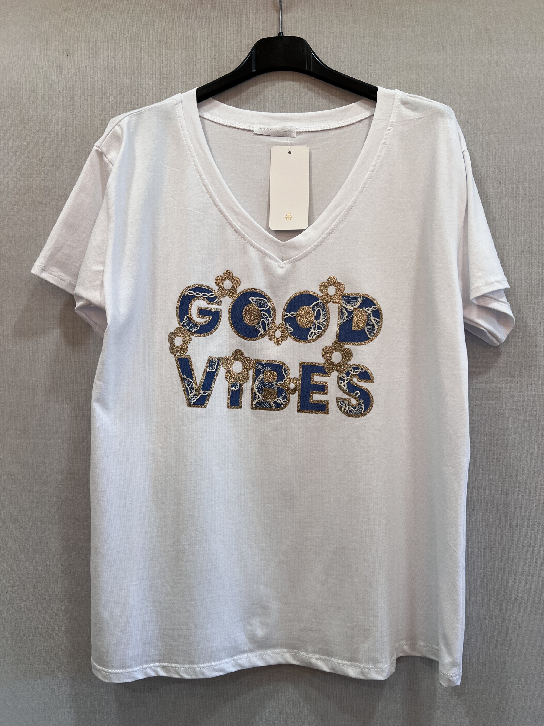 Grossiste Mily - t shirt Col v
