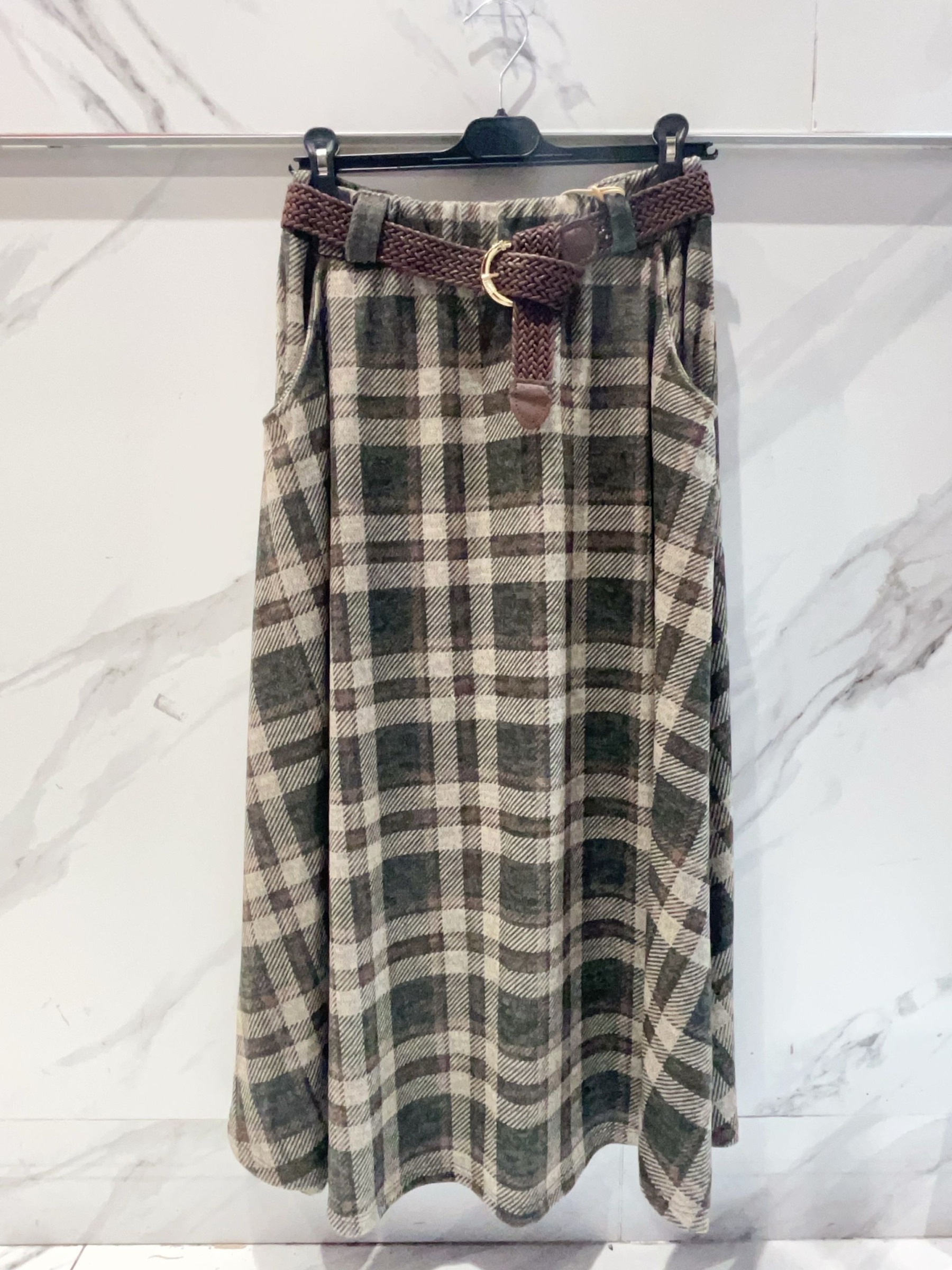 Wholesaler Miss Carla - Skirts