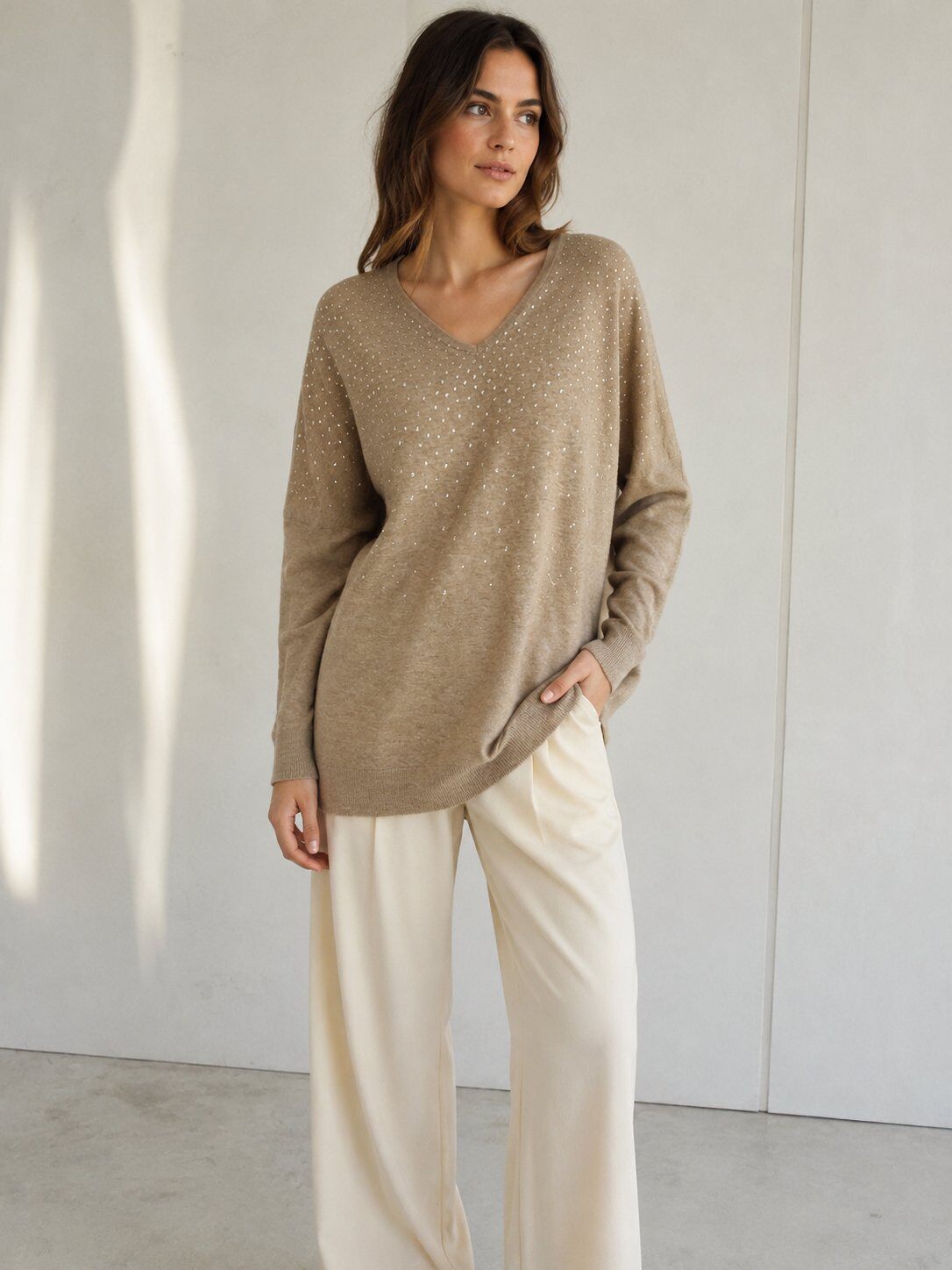 Großhändler Miss Charm - Oversize V-Ausschnitt Pullover mit Strass