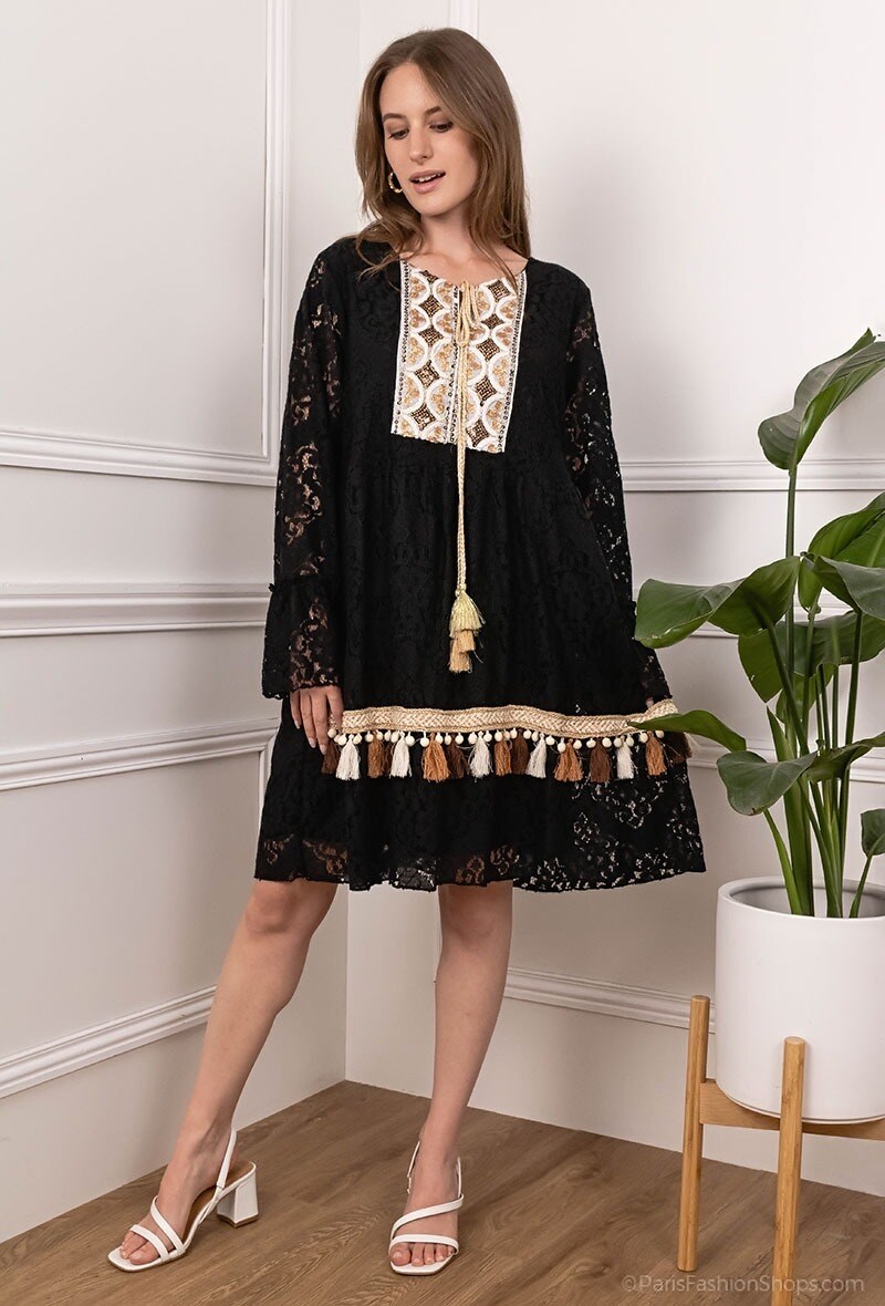 Grossiste Miss Charm - Robe dentelle brodée à cordon