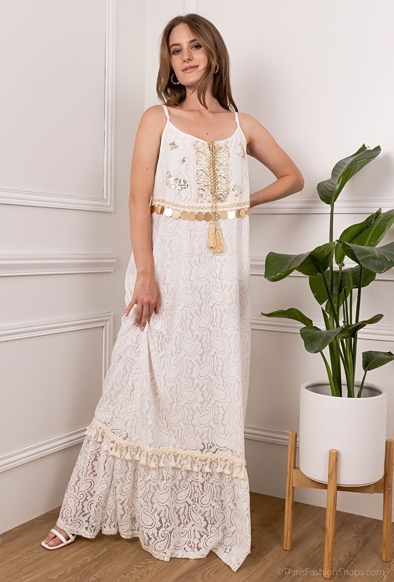 Grossiste Miss Charm - Robe dentelle brodée à ornements