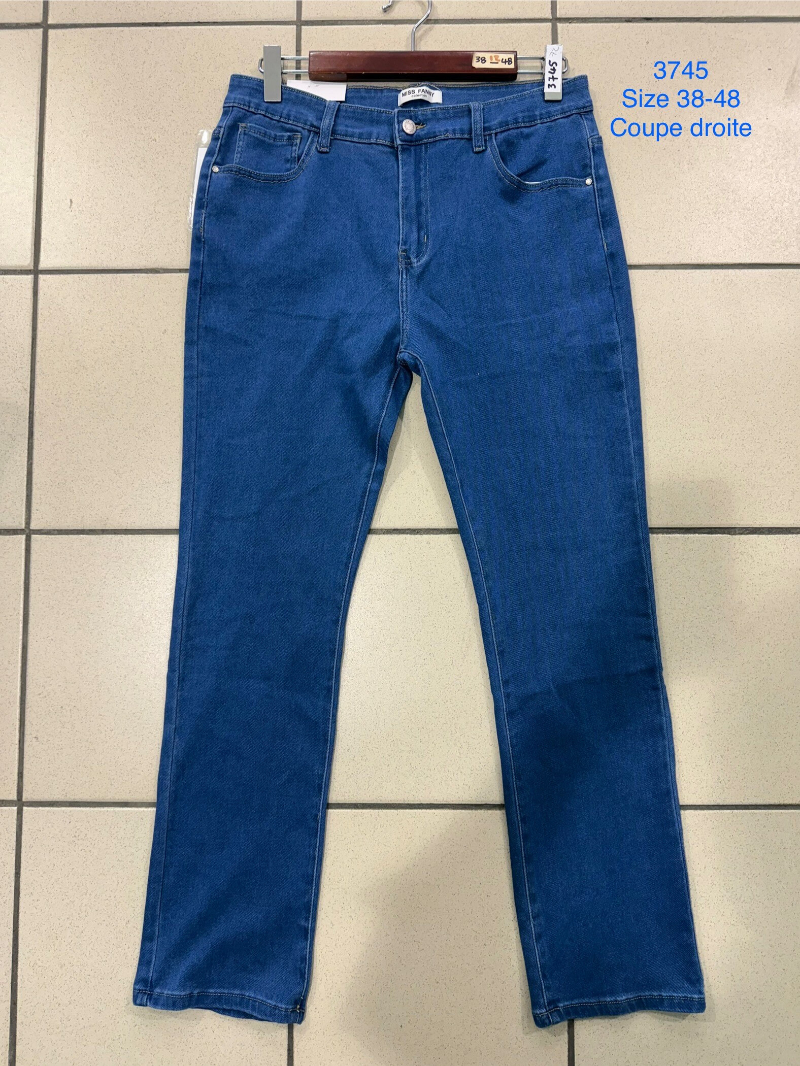 Grossiste Miss Fanny - Jeans 38 au 48 coupe droite
