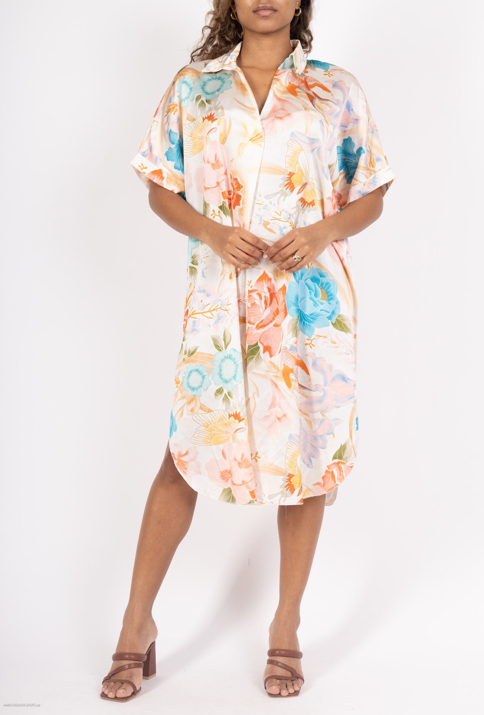 Grossiste MISS KOKO - robe fluide satinée manches courtes aveimprimée fleurie