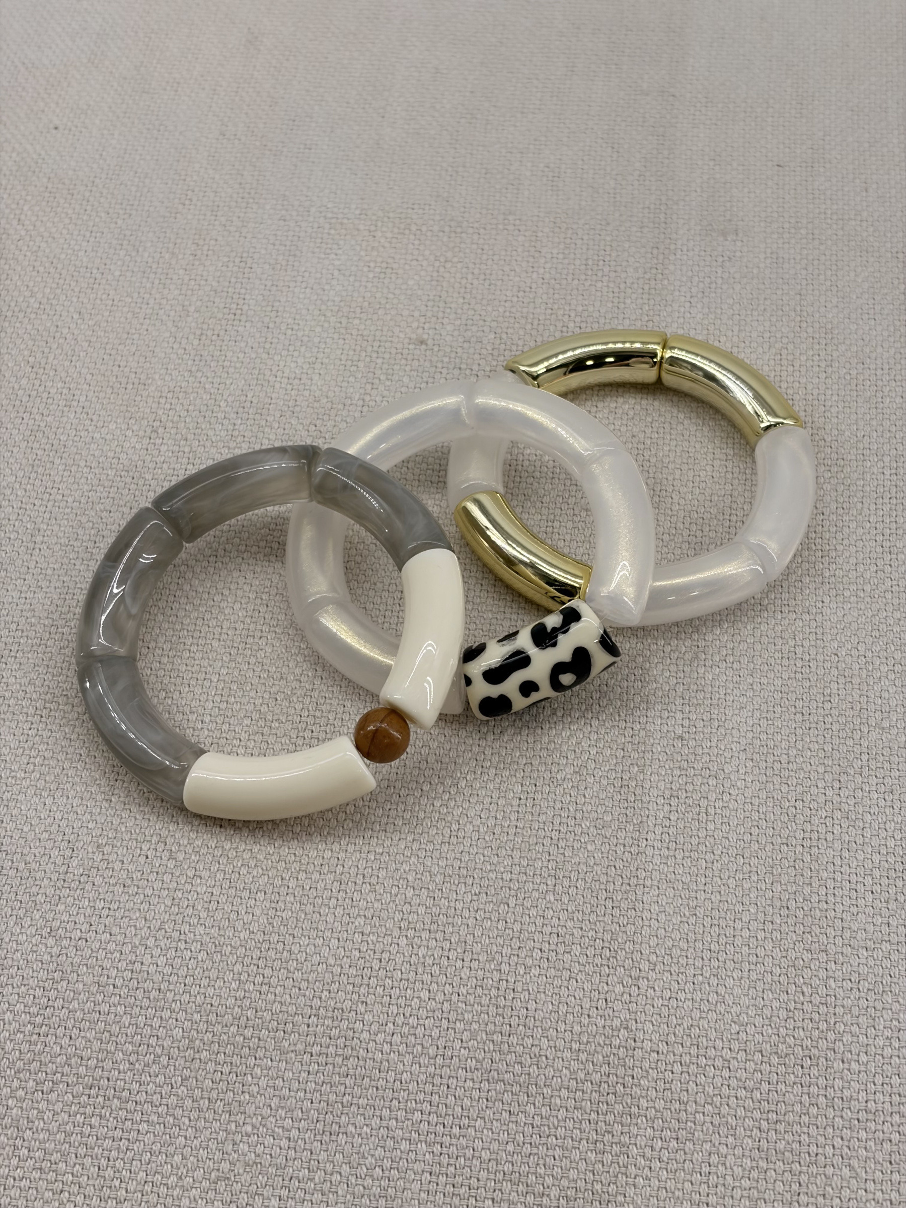 Grossista Missra Paris - Set di 3 braccialetti in resina acrilica