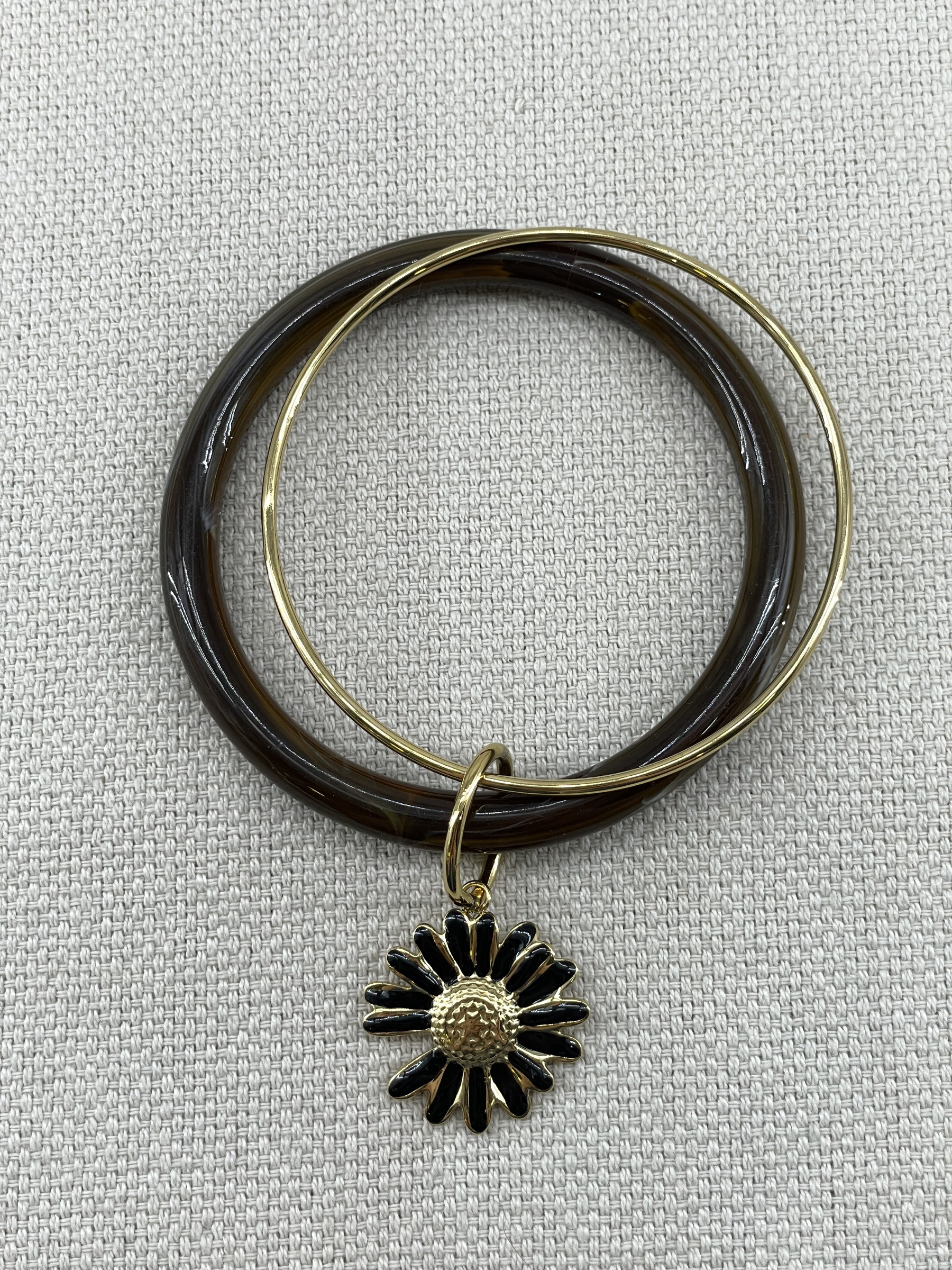 Wholesaler Missra Paris - acrylic resin bracelet with a steel pendant