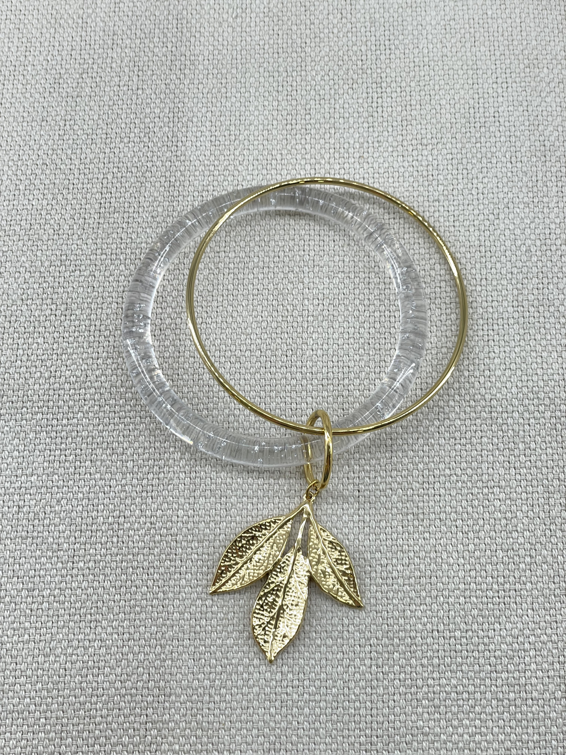 Wholesaler Missra Paris - acrylic resin bracelet with a steel pendant
