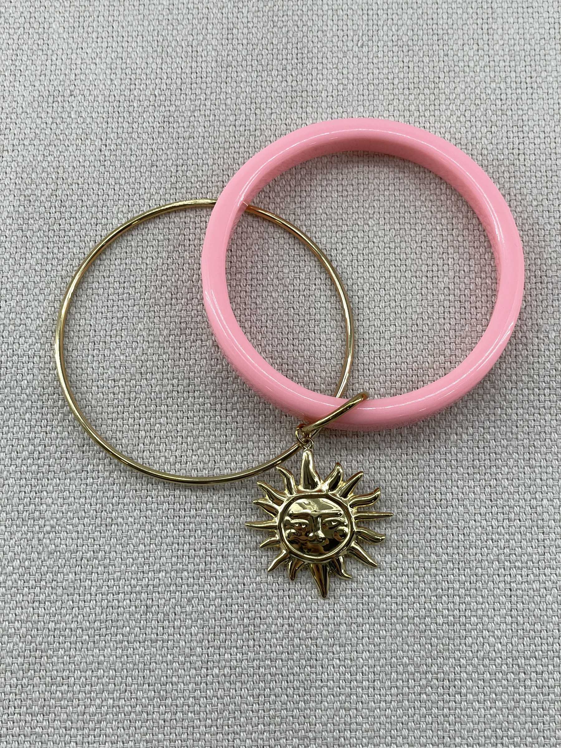 Wholesaler Missra Paris - acrylic resin bracelet with a steel pendant