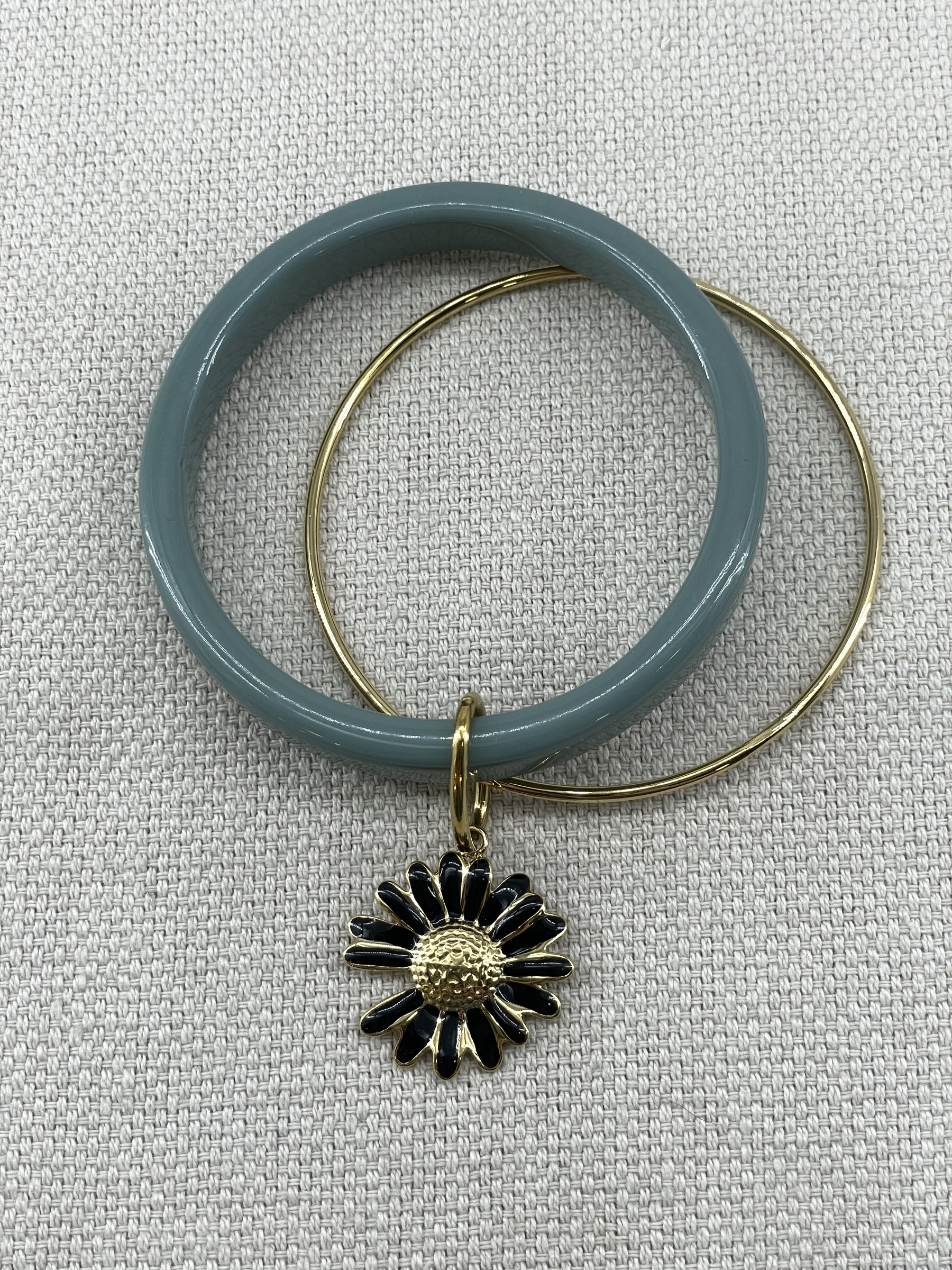 Wholesaler Missra Paris - acrylic resin bracelet with a steel pendant