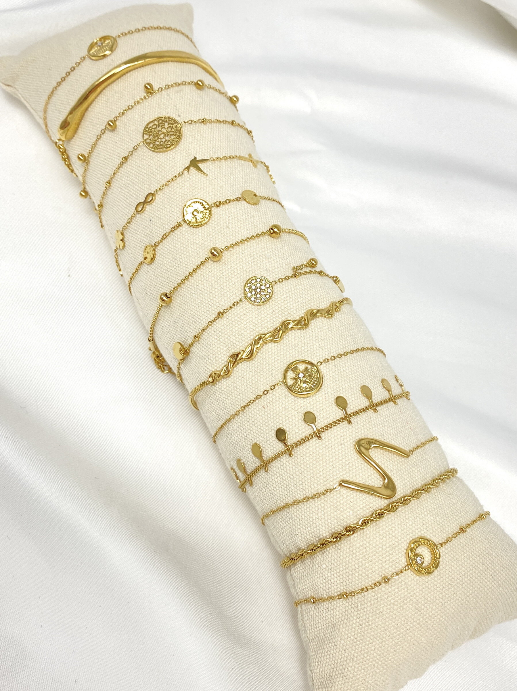 Großhändler Missra Paris - Set von 14 Edelstahlarmbändern