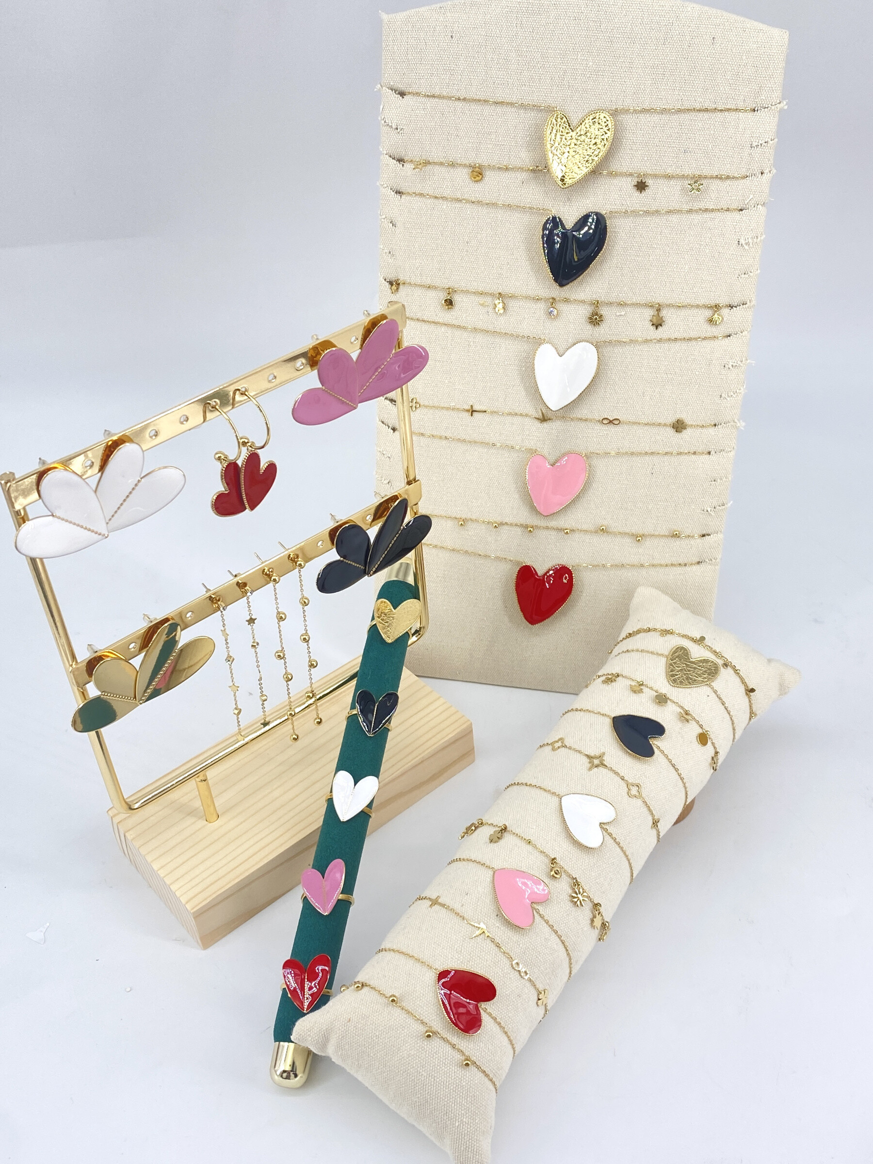 Grossiste Missra Paris - Lot 11 bracelets, 9 colliers, 7 boucles d'oreilles et 5 bagues en acier inox