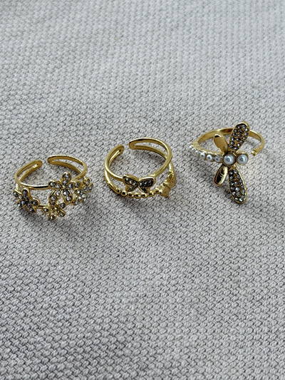 Grossiste Missra Paris - LOT DE BAGUE EN ACIER Grossiste Missra Paris - LOT DE BAGUE EN ACIER