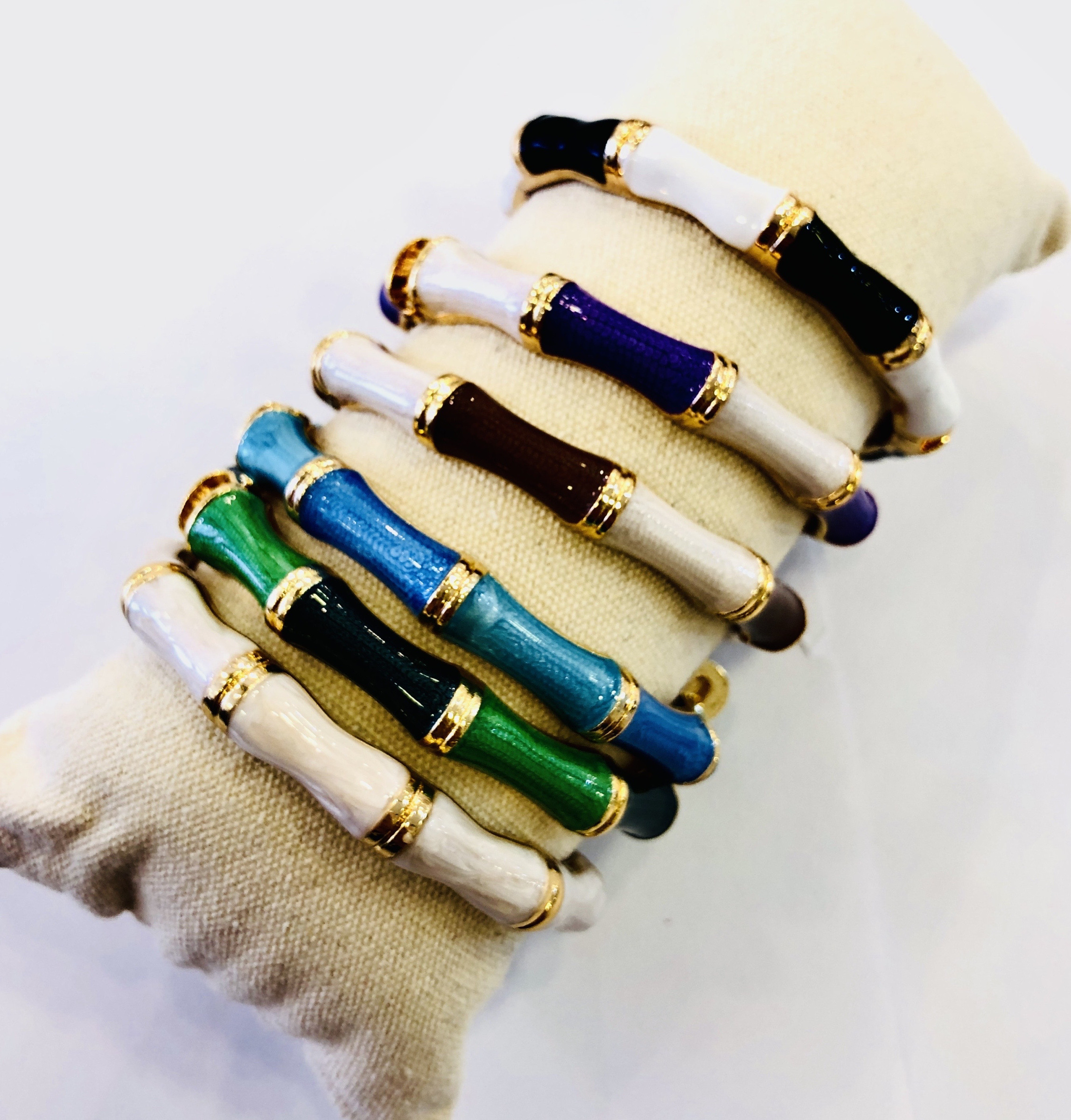 Mayorista Missra Paris - Pulsera de resina acrílica