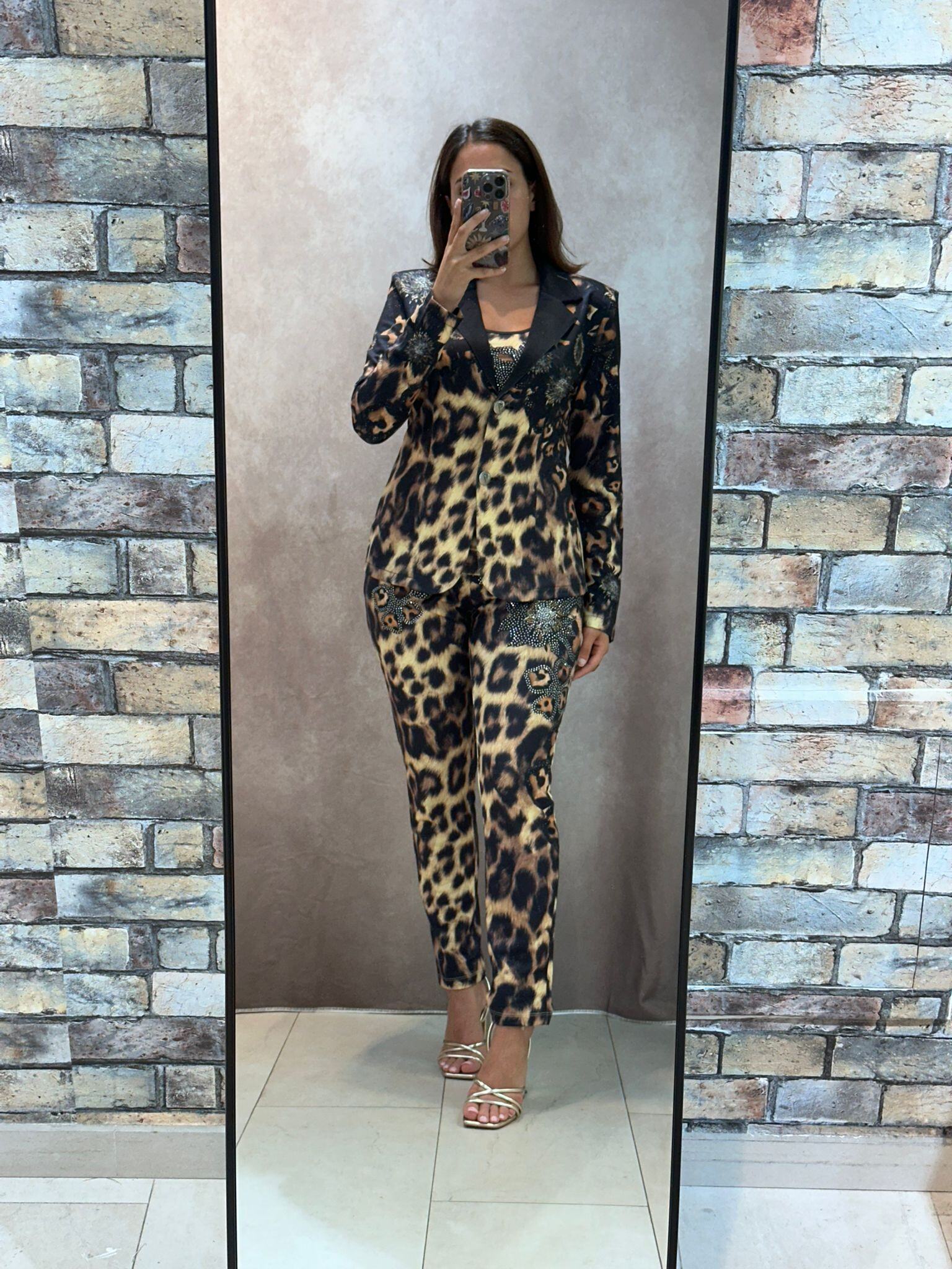 Grossista Missy Tekstil - Giacca aderente con motivo