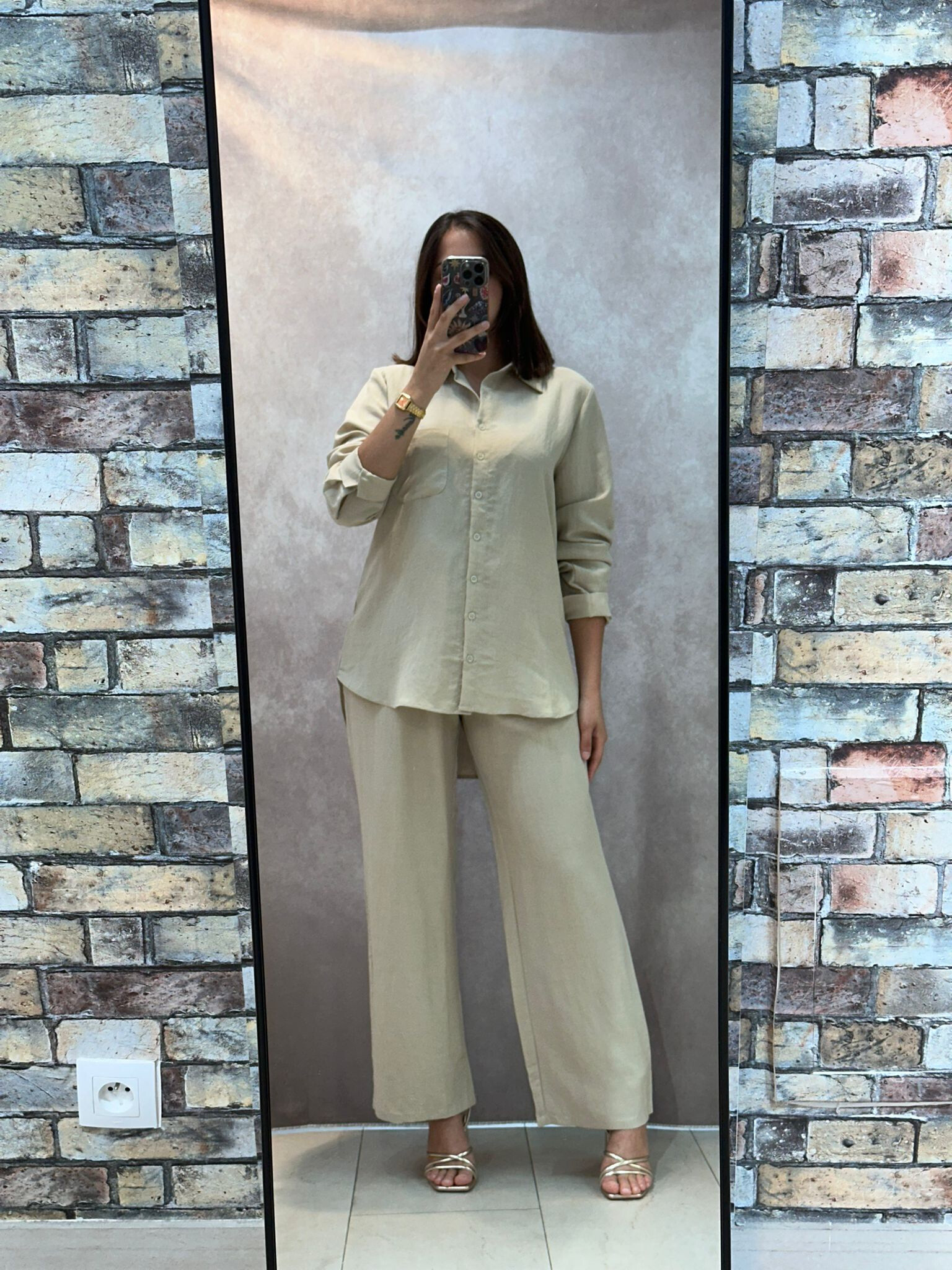 Grossista Missy Tekstil - Completo di camicia e pantaloni larghi valorizzato dalla sua cintura