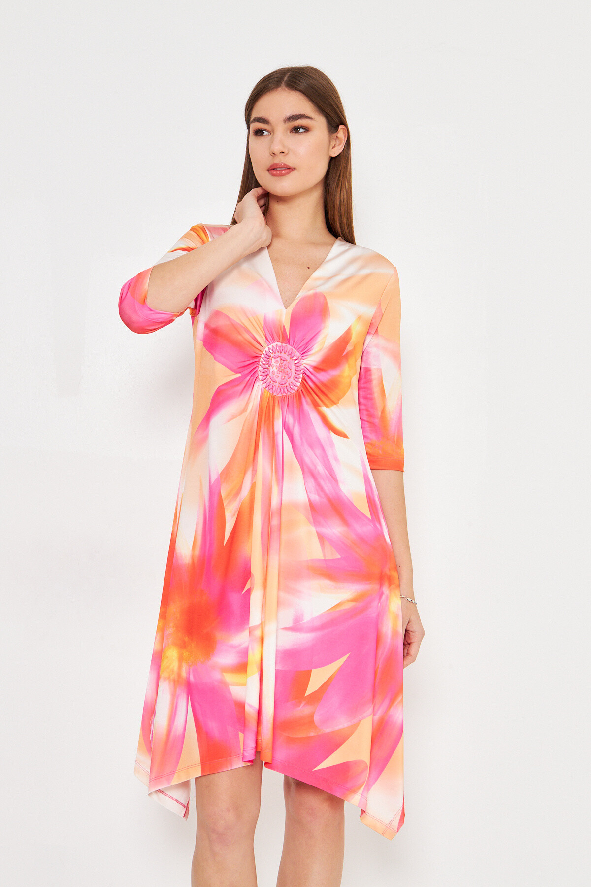 Wholesaler Missy Tekstil - Printing V -neck dress