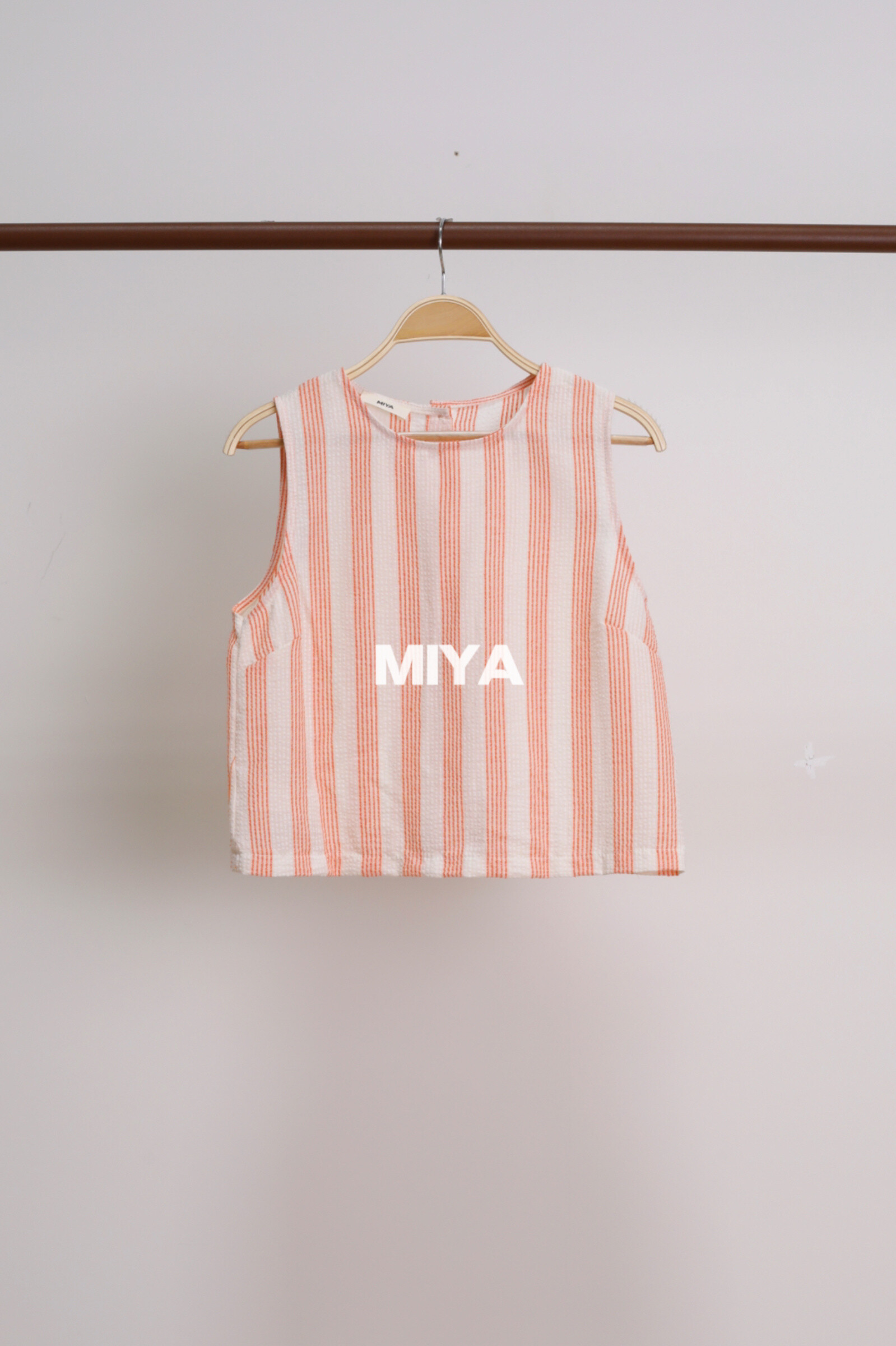 Wholesaler MIYA SRL - GILET A RIGHET LEGGERO