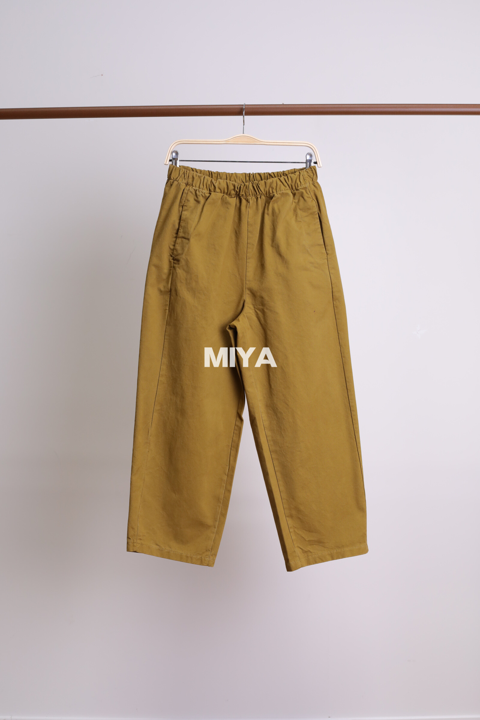 Grossiste MIYA SRL - Pantalon à taille élastique