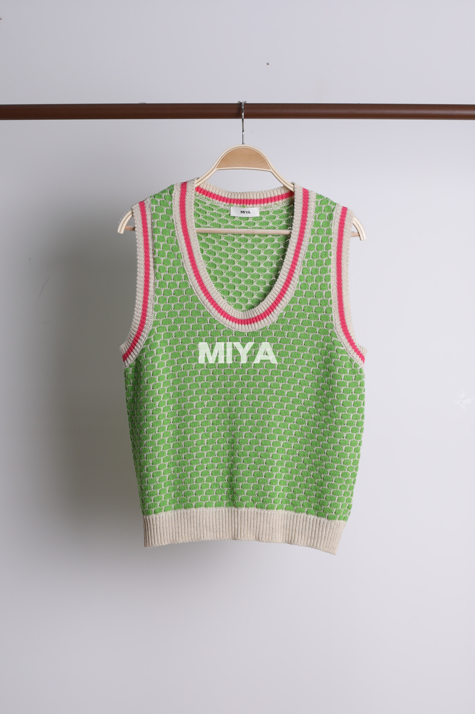 Großhändler MIYA SRL - MAGLIARIA