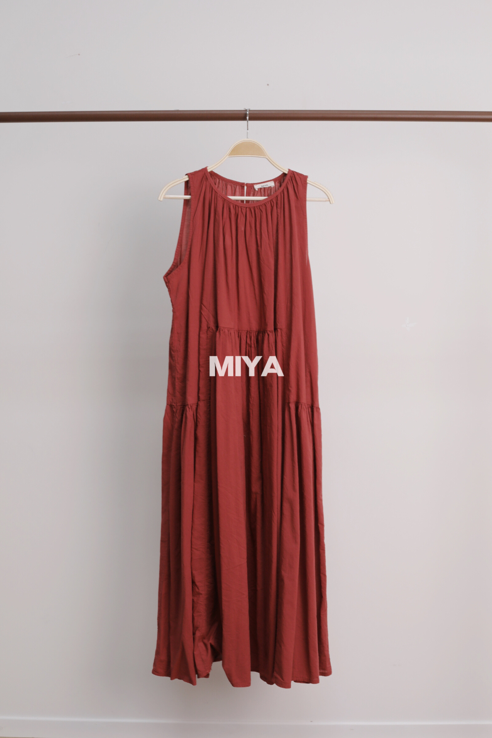 Wholesaler MIYA SRL - Sleeveless dress with 100% cotton